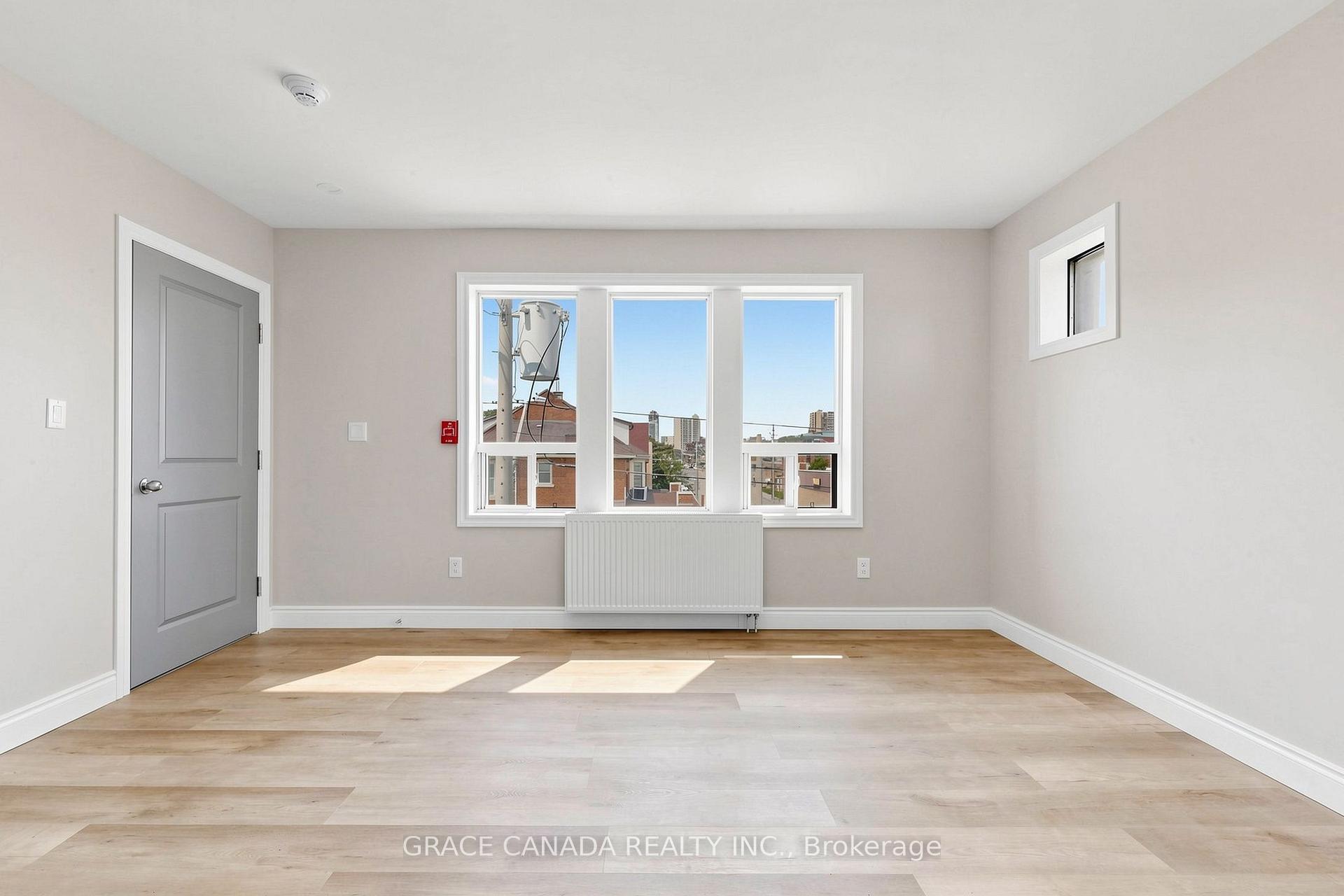 Photo 2 of Unit Unit 11, 71 Sanford Avenue S, Hamilton, St. Clair — HOMEH
