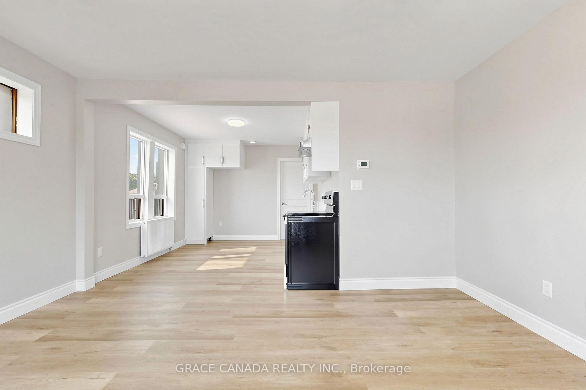 Photo 6 of Unit Unit 11, 71 Sanford Avenue S, Hamilton, St. Clair — HOMEH