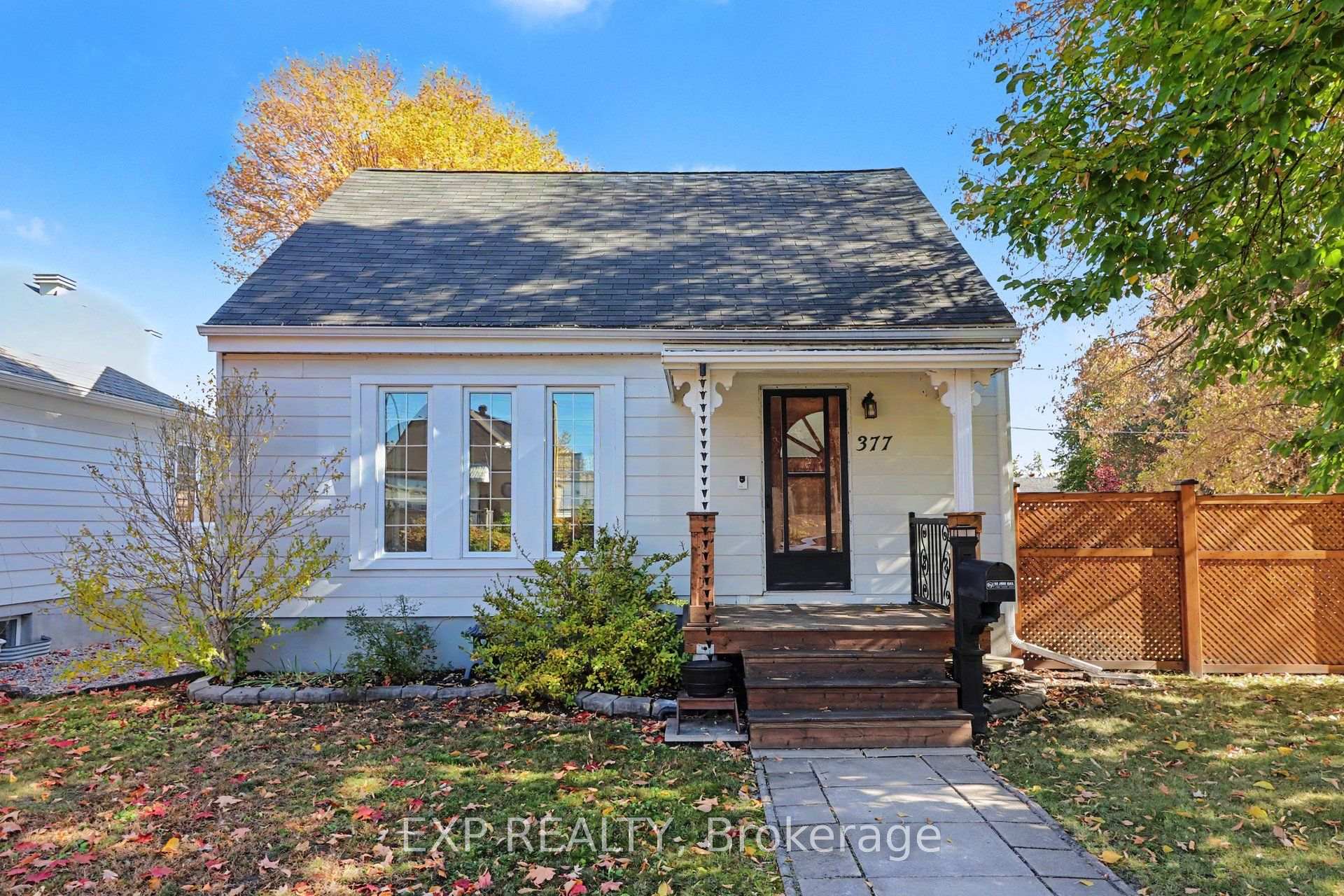 Photo 2 of 377 Allen Boulevard, Ottawa, Vanier — HOMEH