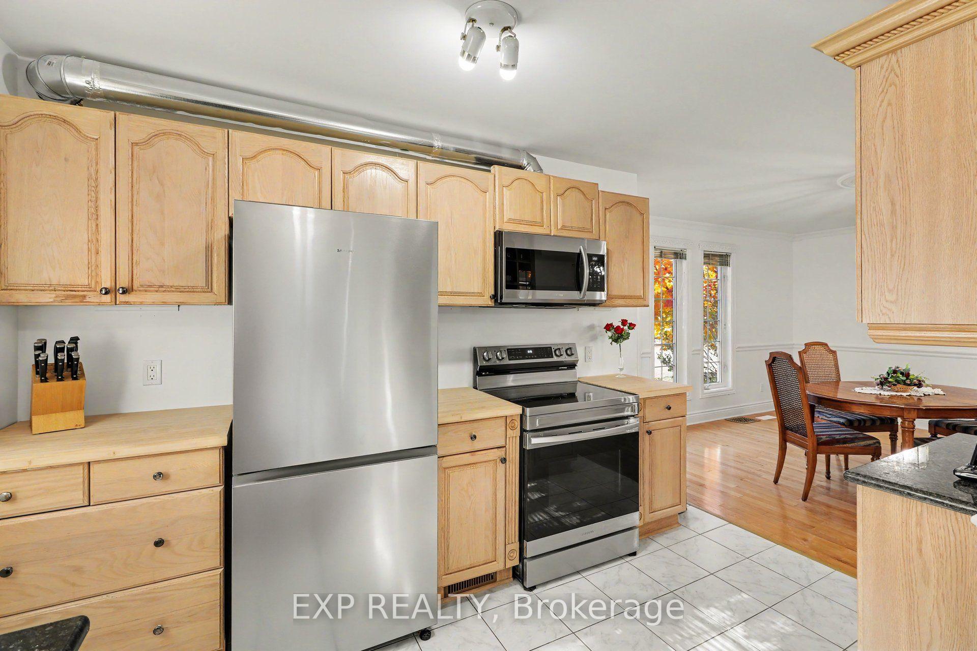 Photo 13 of 377 Allen Boulevard, Ottawa, Vanier — HOMEH