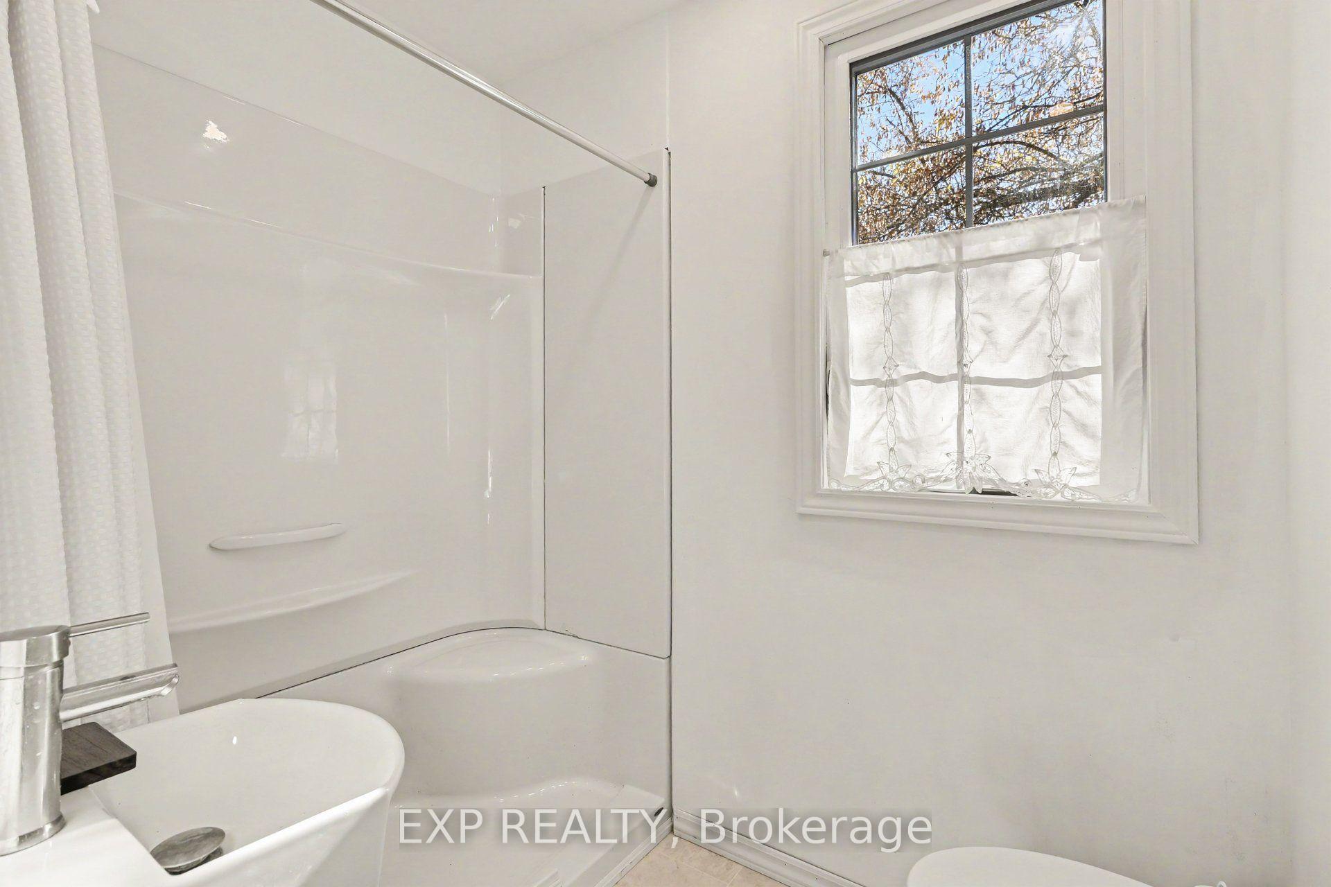 Photo 22 of 377 Allen Boulevard, Ottawa, Vanier — HOMEH