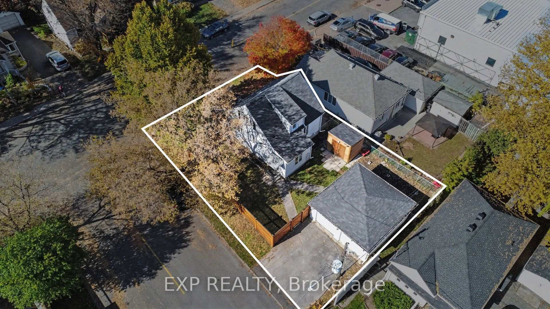 Photo 33 of 377 Allen Boulevard, Ottawa, Vanier — HOMEH