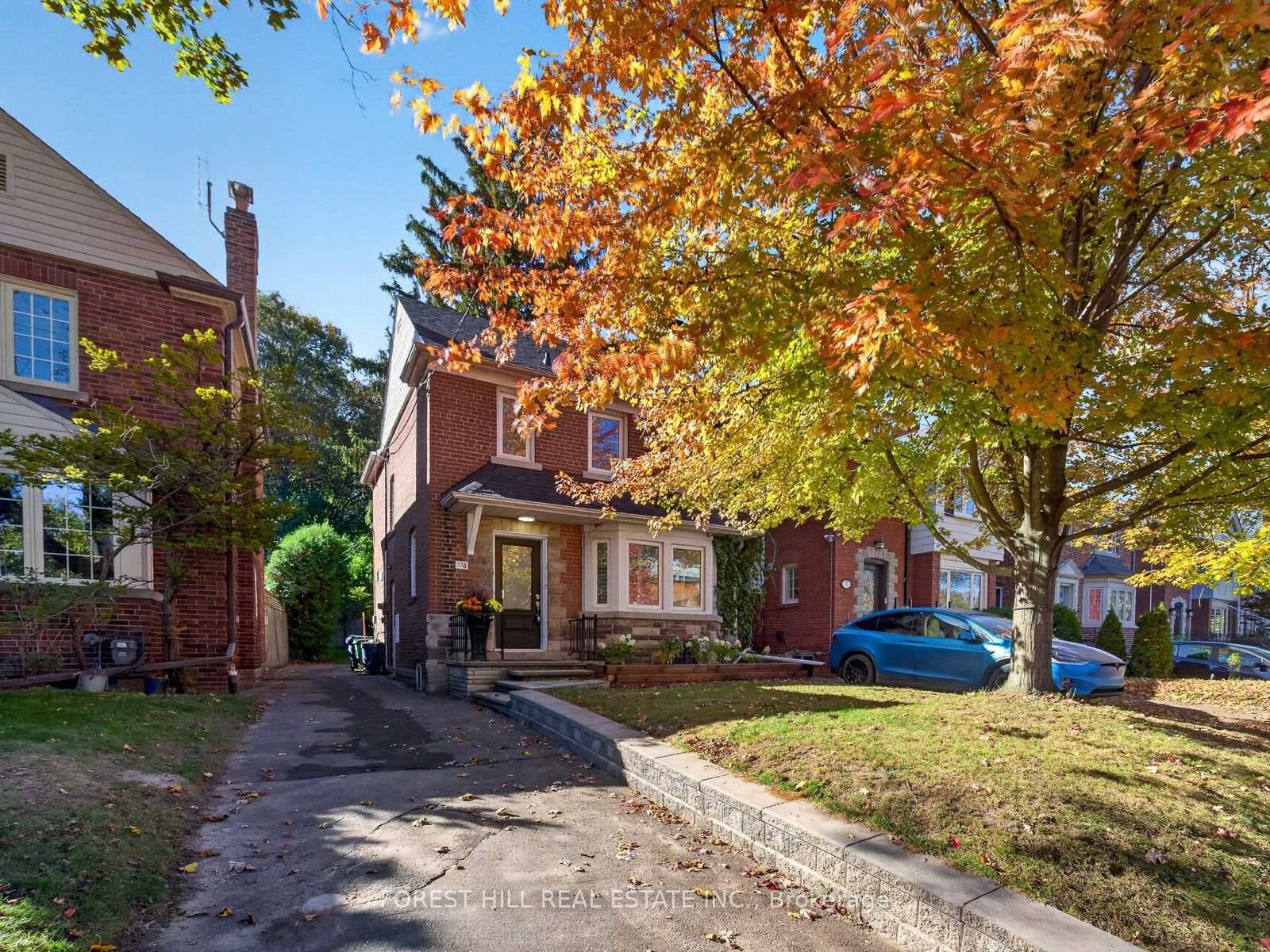 Photo 2 of 176 Hanna Road, Toronto, Leaside — HOMEH