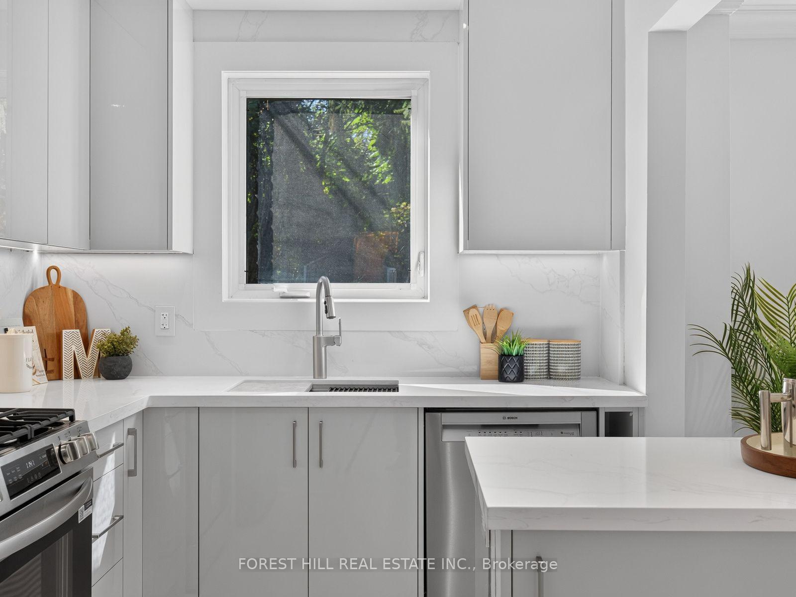 Photo 14 of 176 Hanna Road, Toronto, Leaside — HOMEH