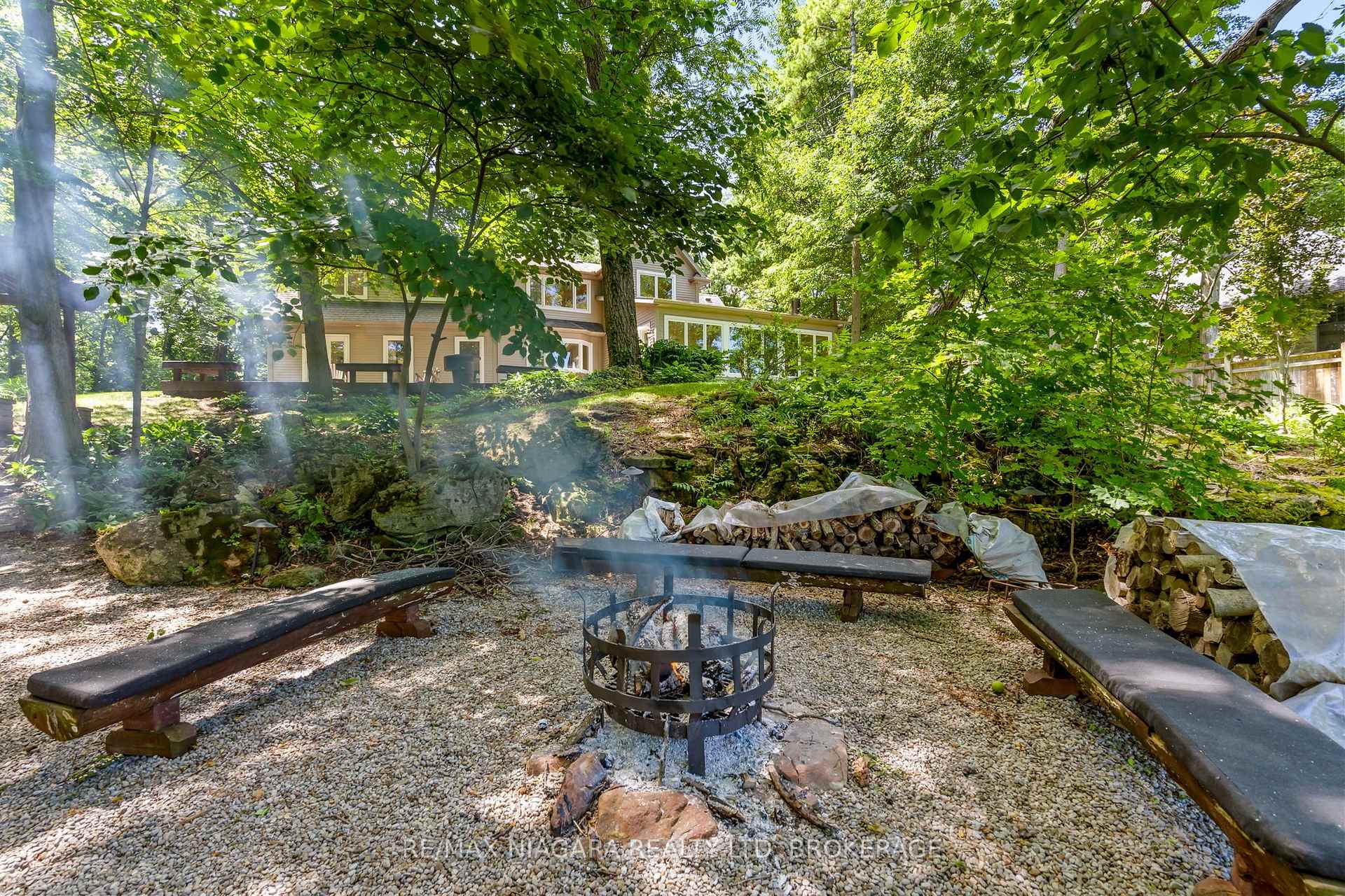 Photo 22 of 429 Ridge Road E, Grimsby, Grimsby Escarpment — HOMEH
