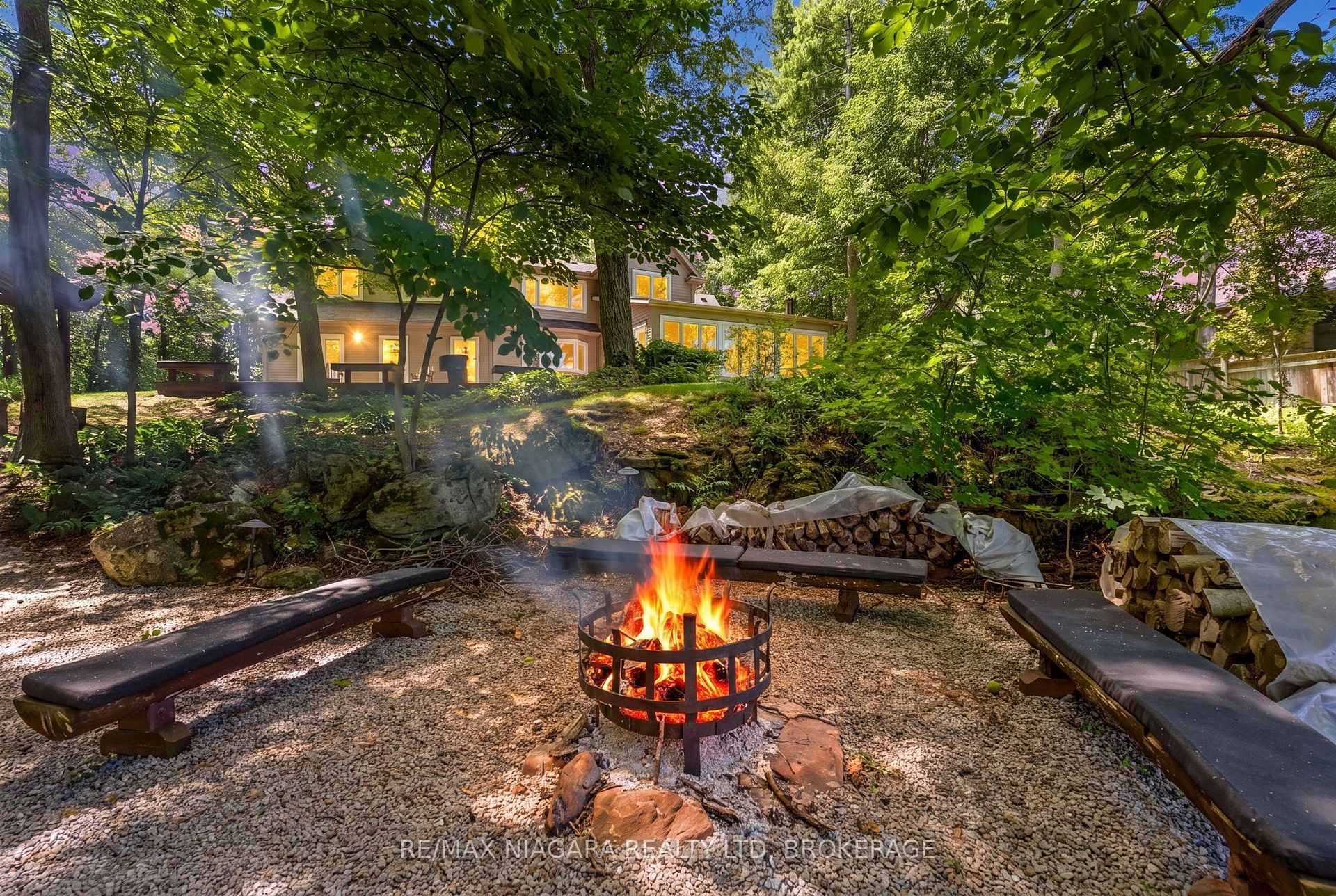 Photo 24 of 429 Ridge Road E, Grimsby, Grimsby Escarpment — HOMEH
