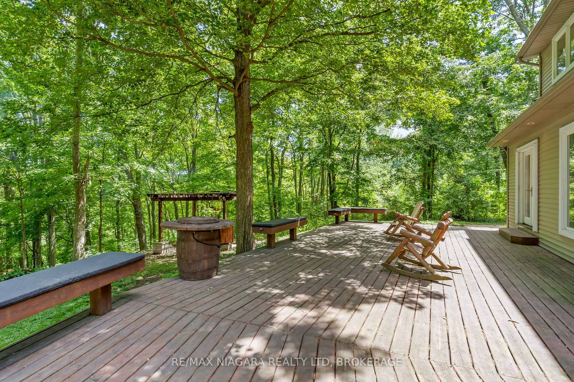 Photo 26 of 429 Ridge Road E, Grimsby, Grimsby Escarpment — HOMEH
