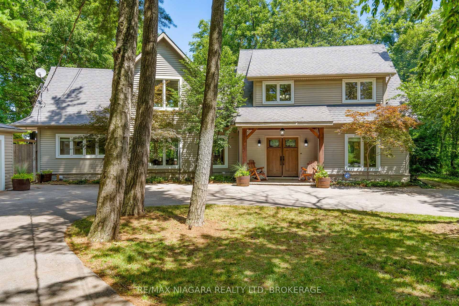 Photo 31 of 429 Ridge Road E, Grimsby, Grimsby Escarpment — HOMEH