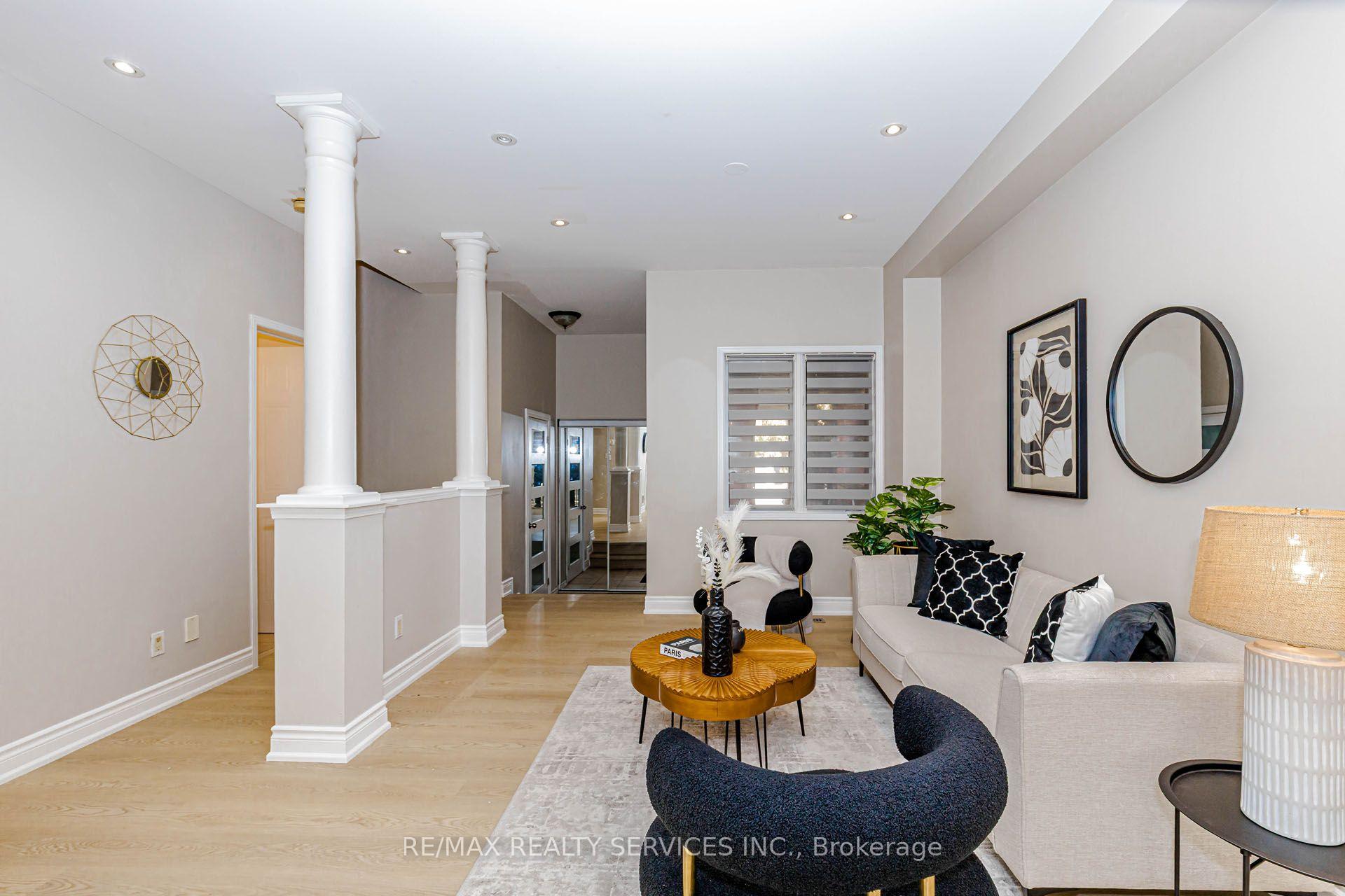 Photo 4 of 1857 Stevington Crescent, Mississauga, Meadowvale Village — HOMEH