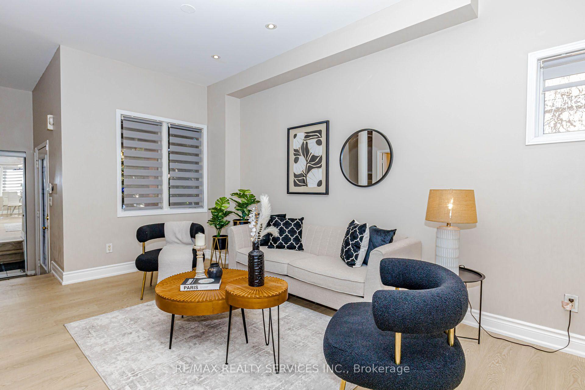 Photo 7 of 1857 Stevington Crescent, Mississauga, Meadowvale Village — HOMEH