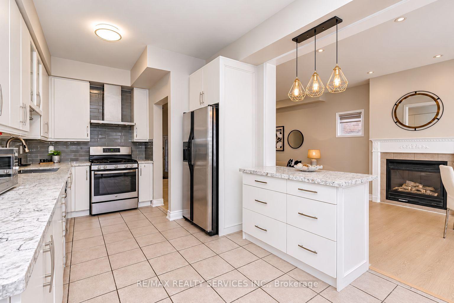 Photo 14 of 1857 Stevington Crescent, Mississauga, Meadowvale Village — HOMEH