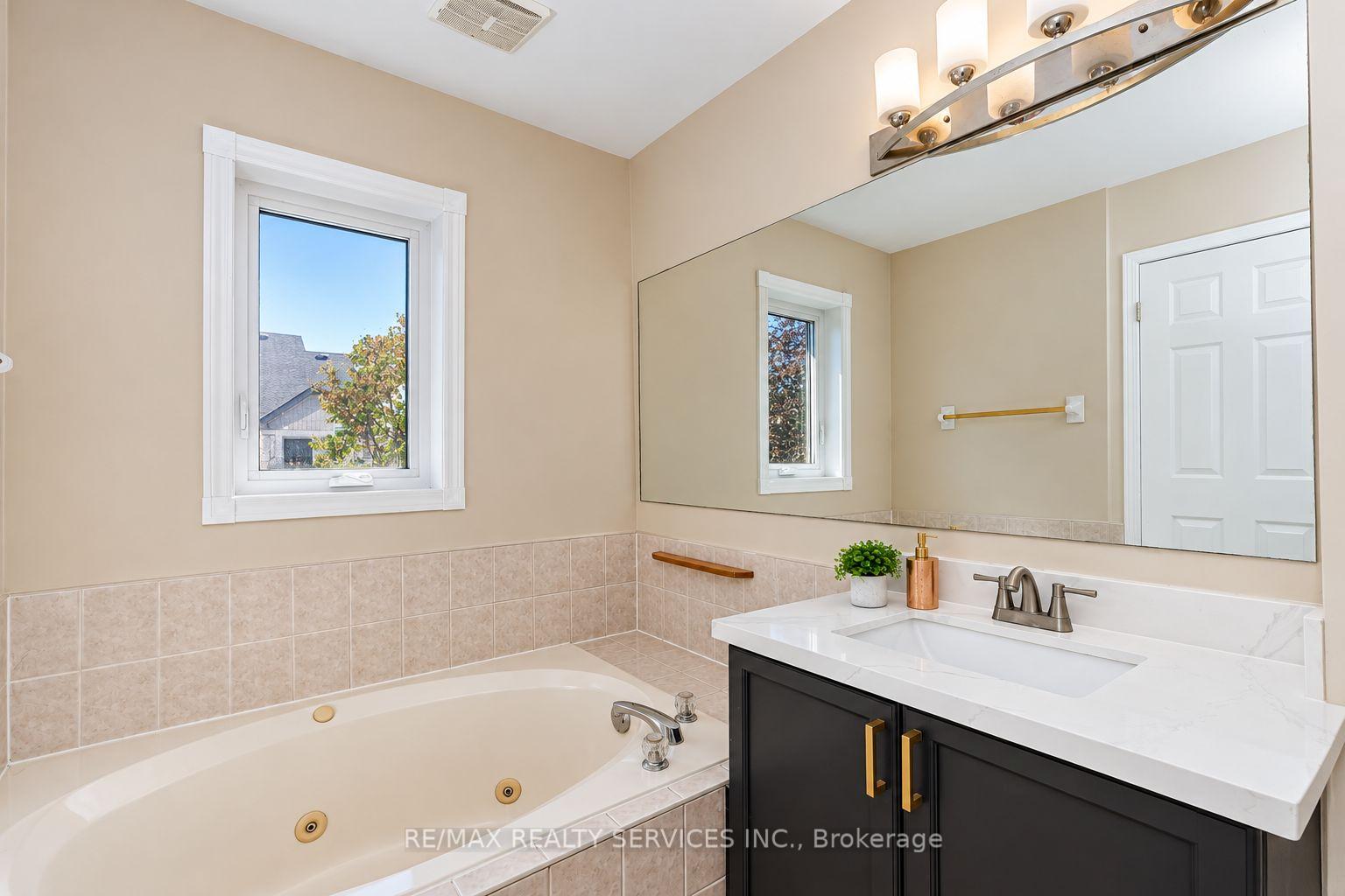 Photo 22 of 1857 Stevington Crescent, Mississauga, Meadowvale Village — HOMEH