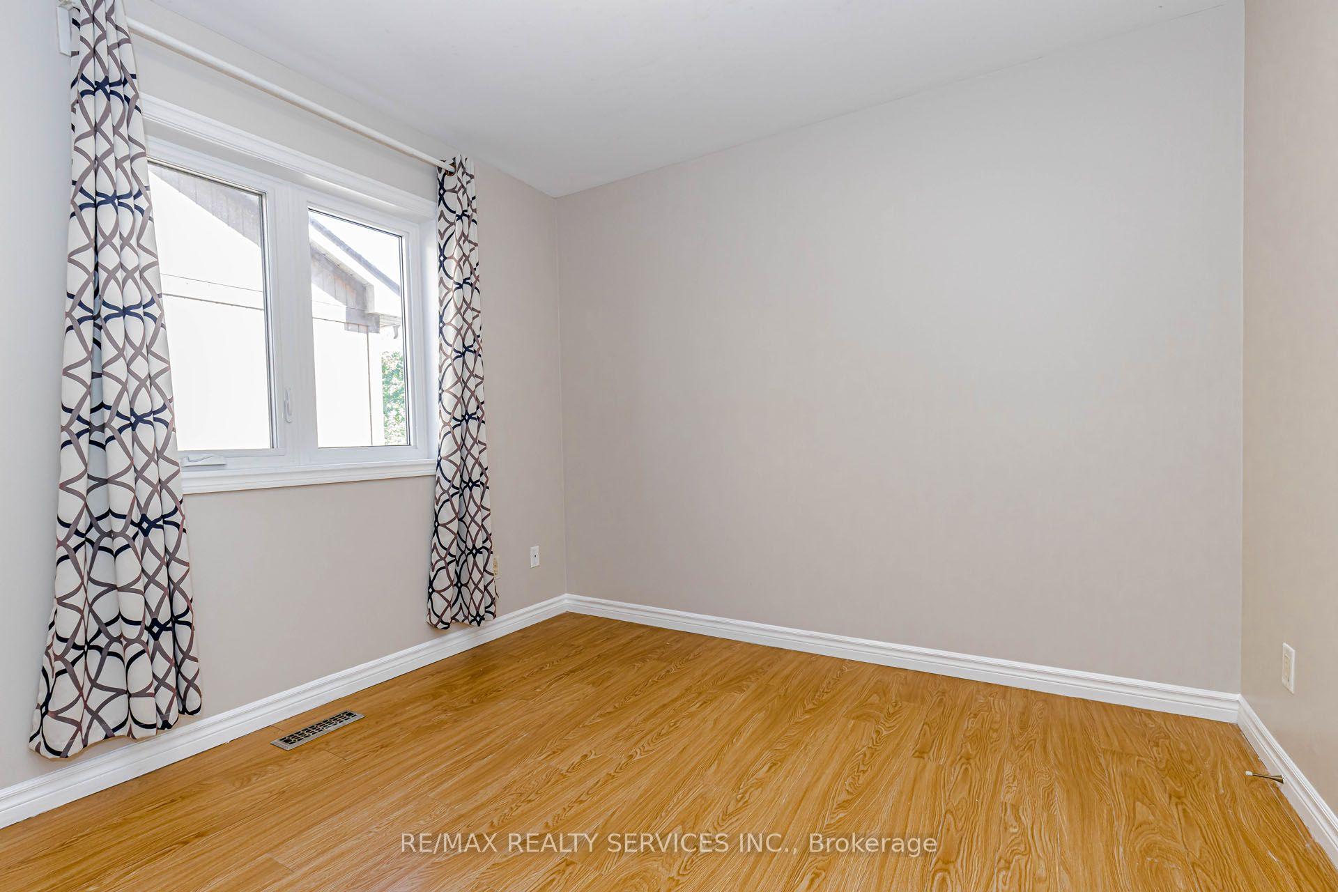 Photo 24 of 1857 Stevington Crescent, Mississauga, Meadowvale Village — HOMEH