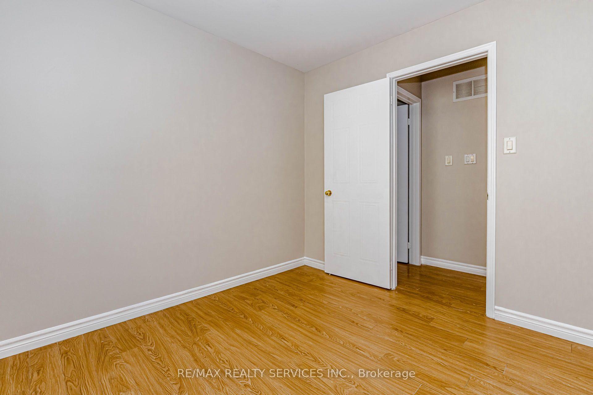 Photo 27 of 1857 Stevington Crescent, Mississauga, Meadowvale Village — HOMEH