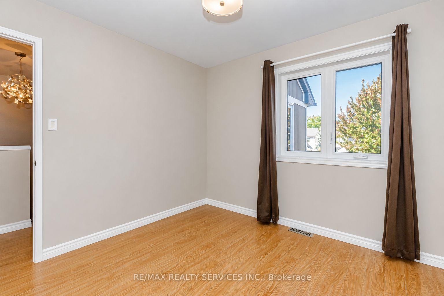 Photo 31 of 1857 Stevington Crescent, Mississauga, Meadowvale Village — HOMEH