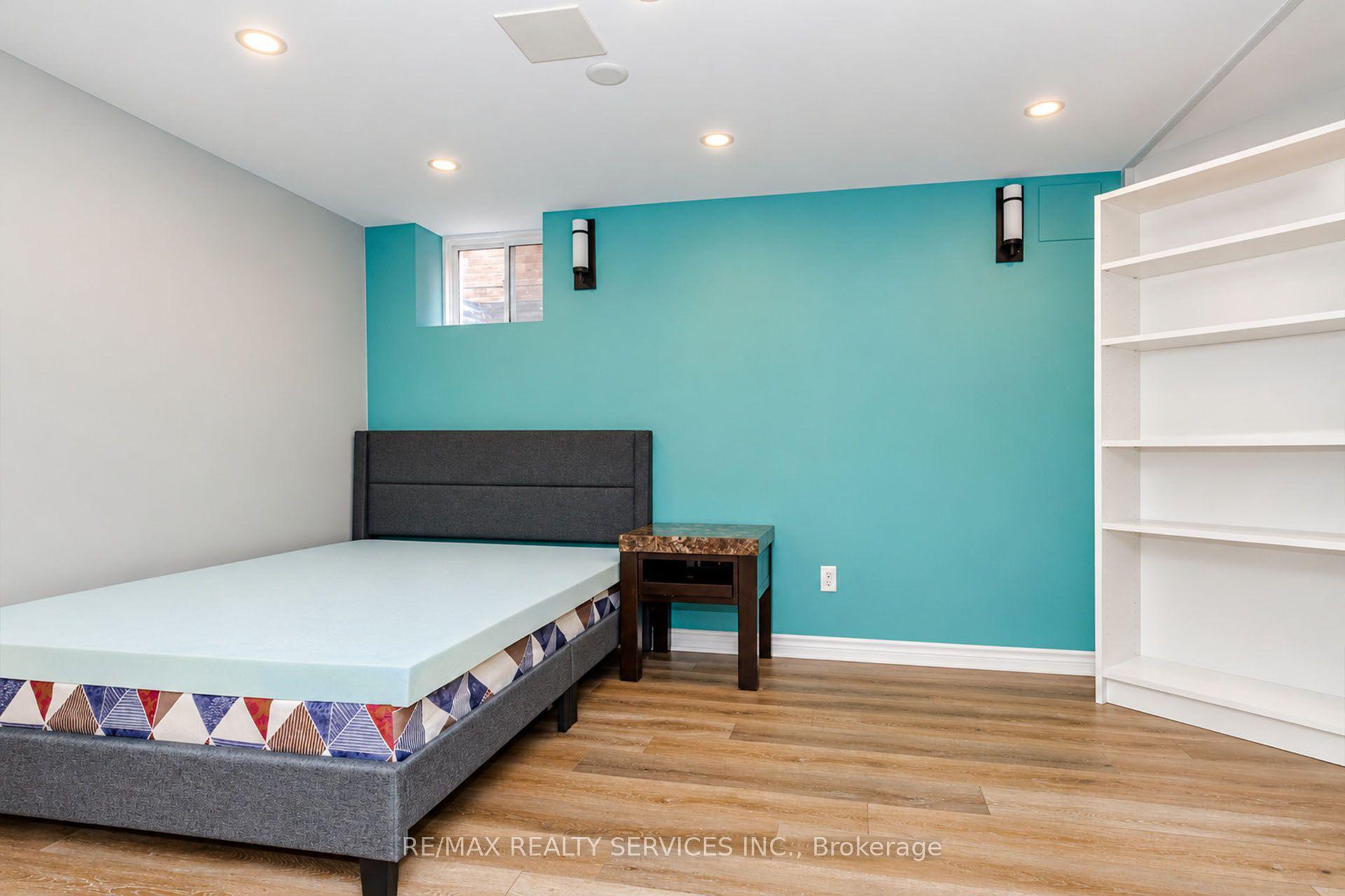 Photo 38 of 1857 Stevington Crescent, Mississauga, Meadowvale Village — HOMEH