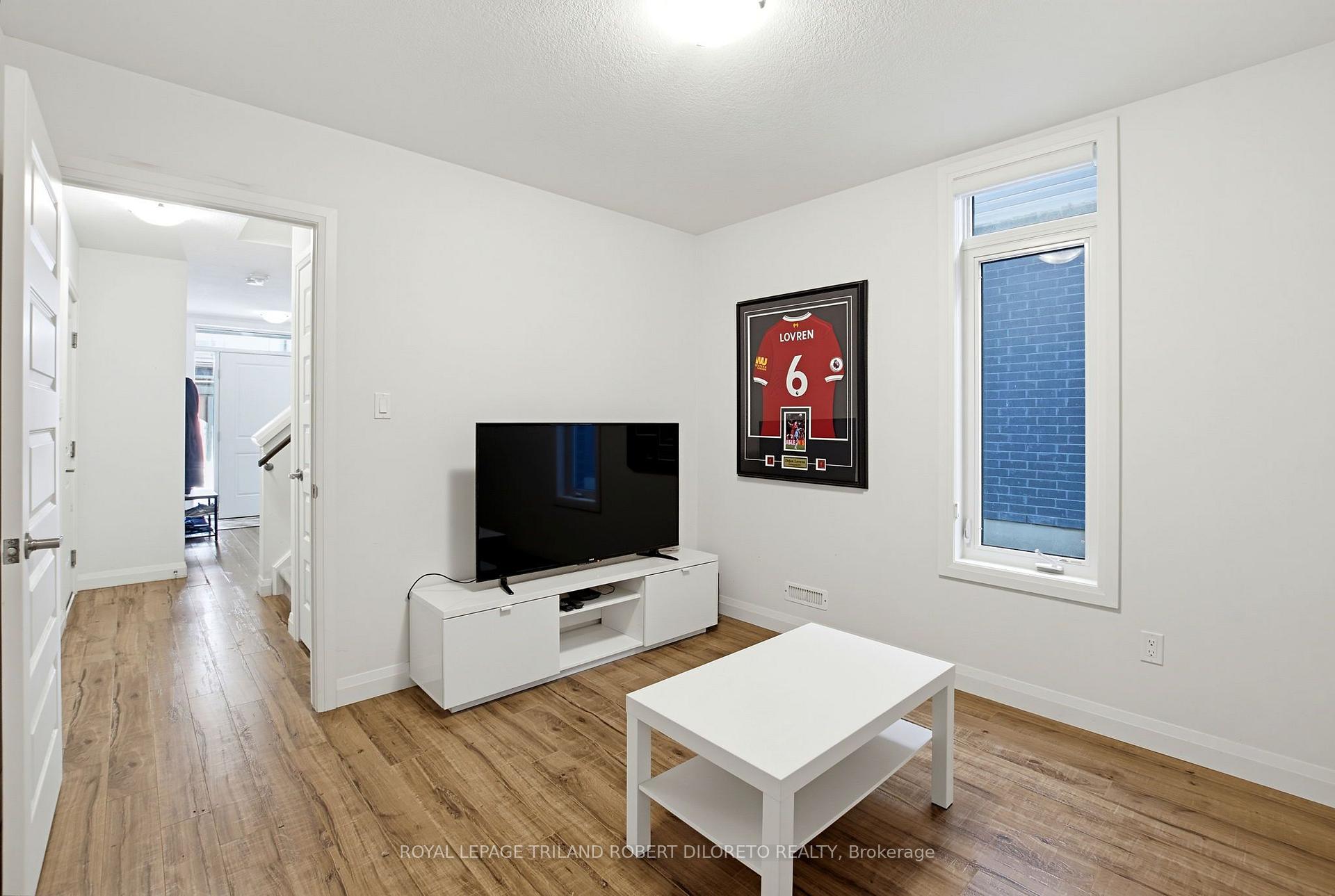 Photo 5 of Unit 149, 3260 Singleton Avenue, London, South W — HOMEH