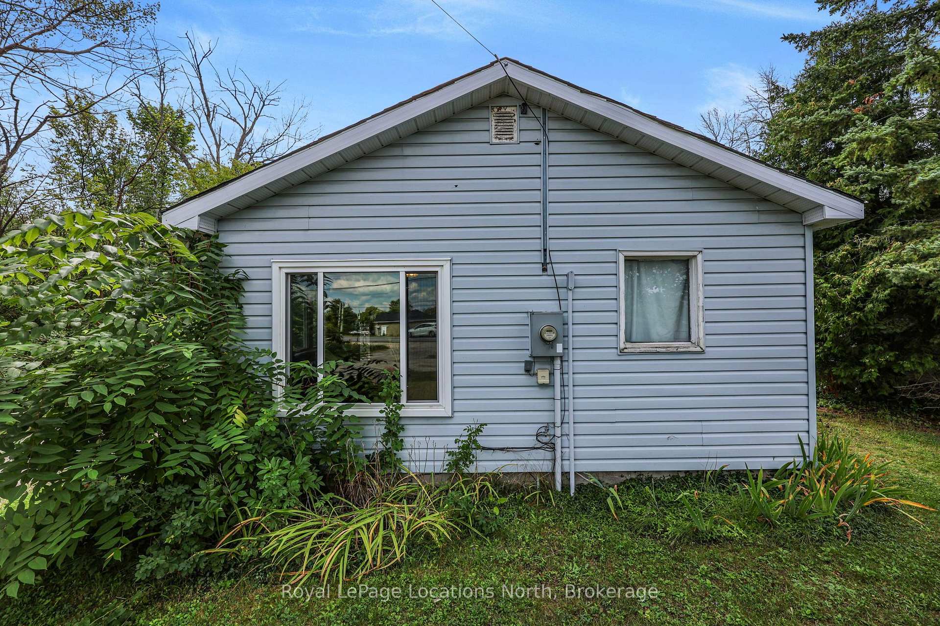 Photo 8 of 9031 Beachwood Road, Wasaga Beach — HOMEH