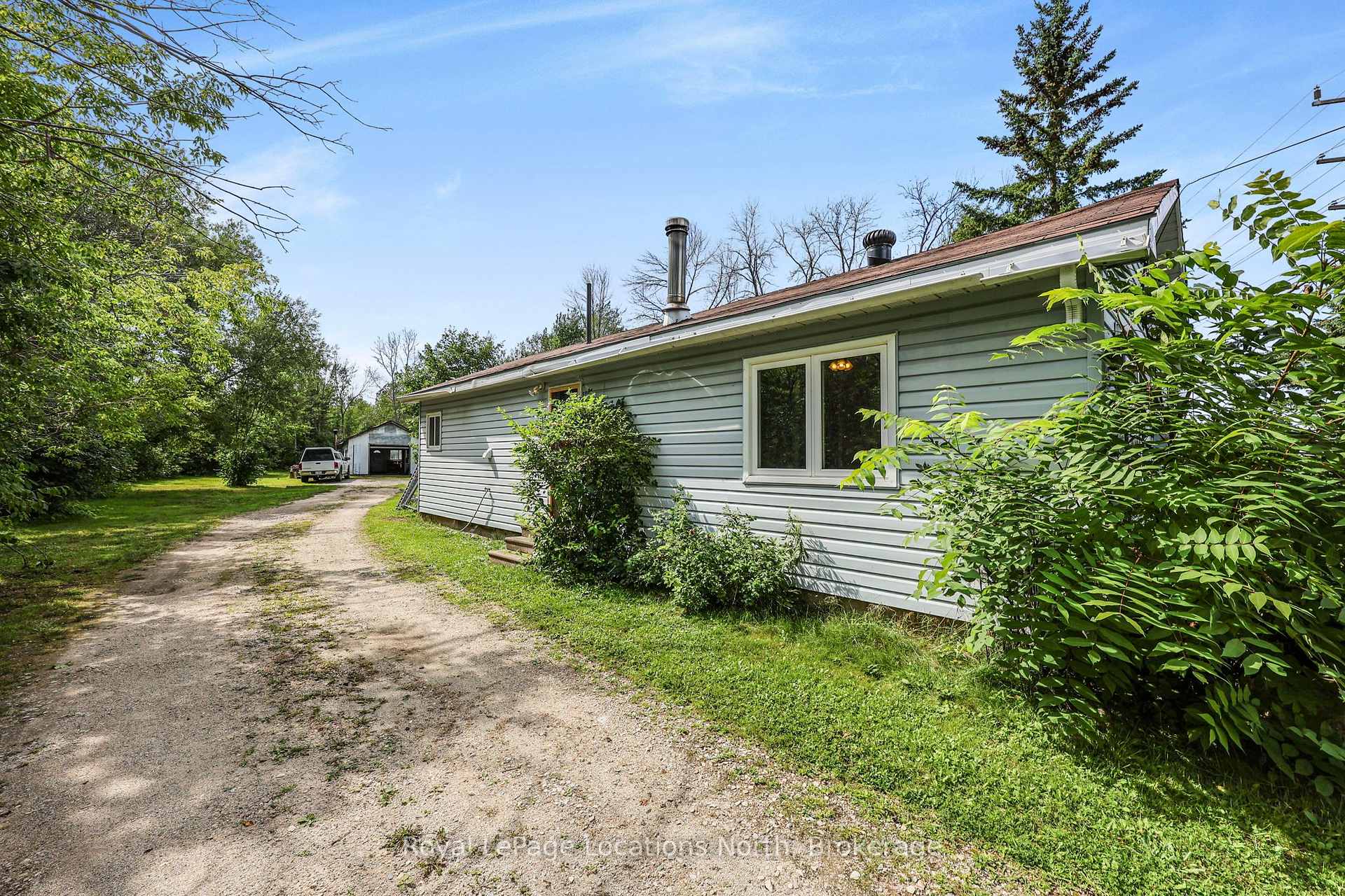 Photo 9 of 9031 Beachwood Road, Wasaga Beach — HOMEH