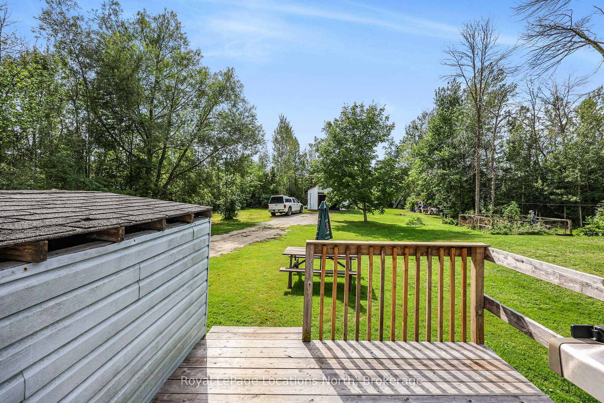 Photo 11 of 9031 Beachwood Road, Wasaga Beach — HOMEH