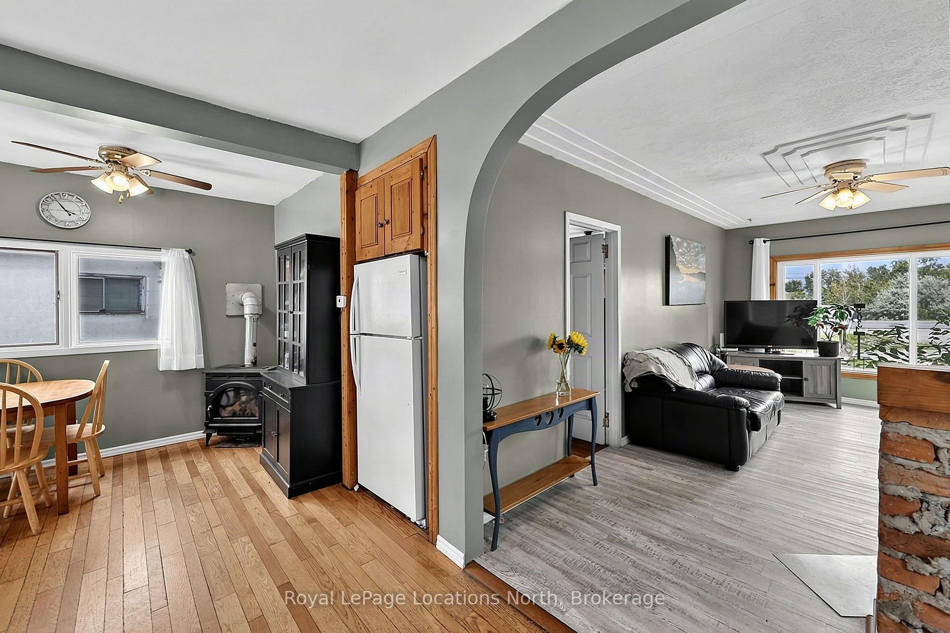 Photo 20 of 9031 Beachwood Road, Wasaga Beach — HOMEH