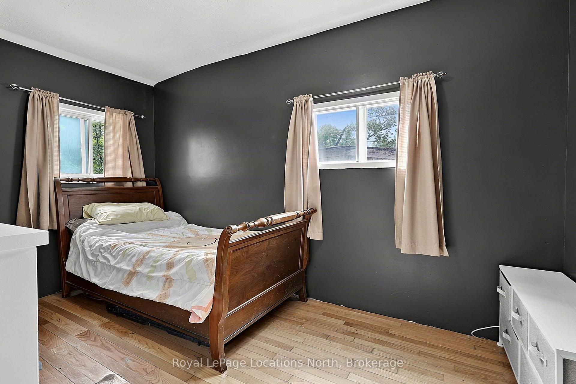 Photo 23 of 9031 Beachwood Road, Wasaga Beach — HOMEH
