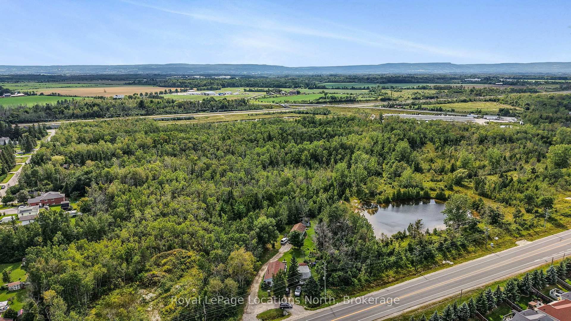 Photo 36 of 9031 Beachwood Road, Wasaga Beach — HOMEH