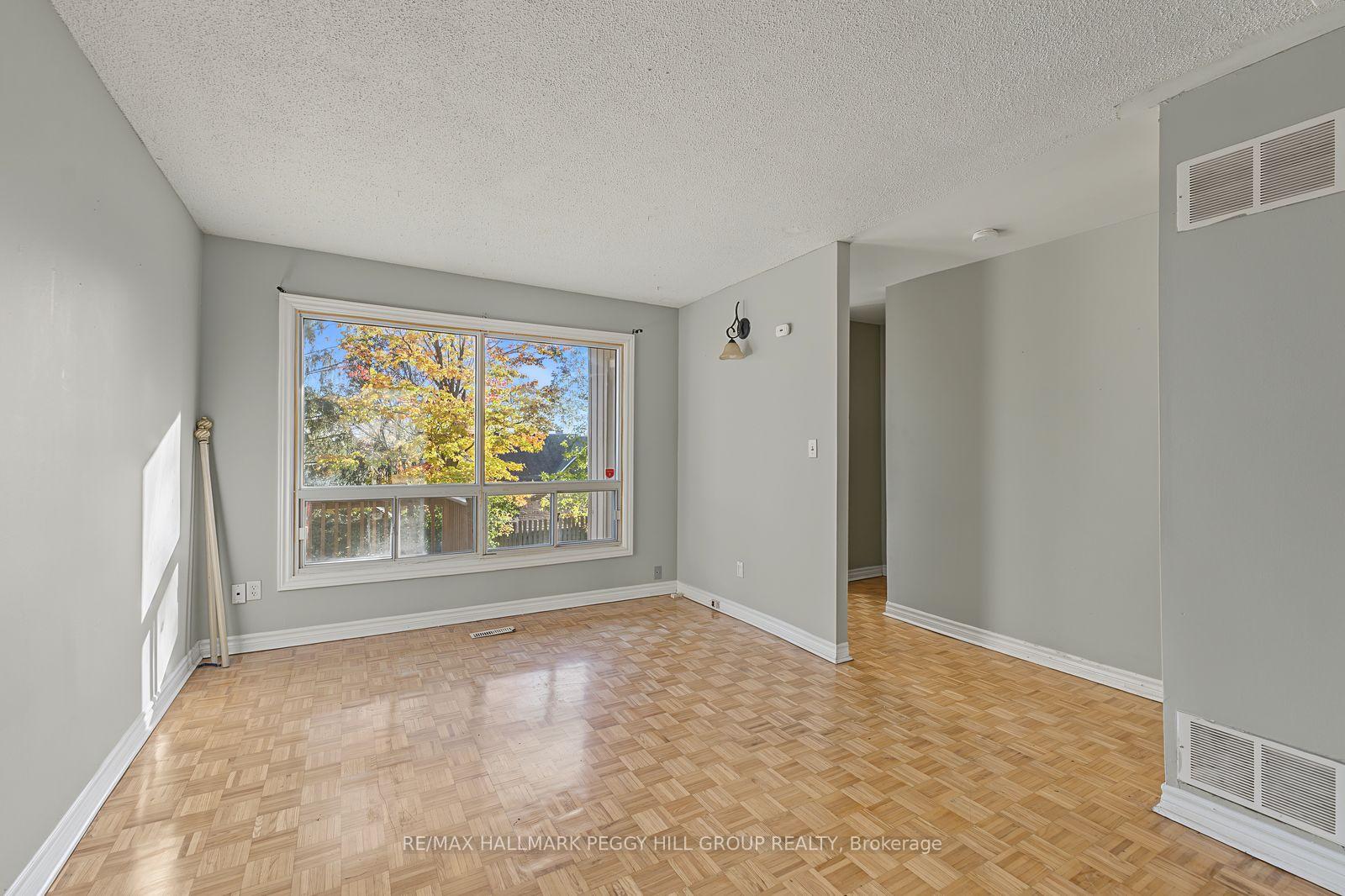 Photo 3 of Unit 26, 275 Blake Street, Barrie, North Shore — HOMEH
