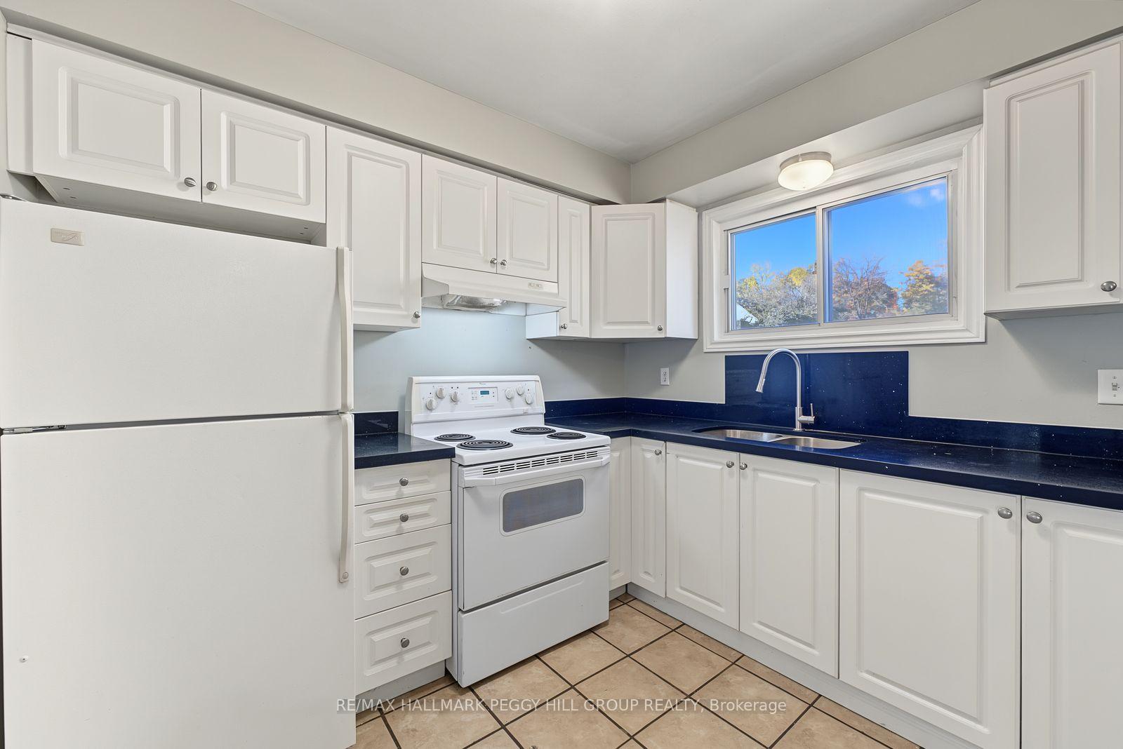 Photo 5 of Unit 26, 275 Blake Street, Barrie, North Shore — HOMEH