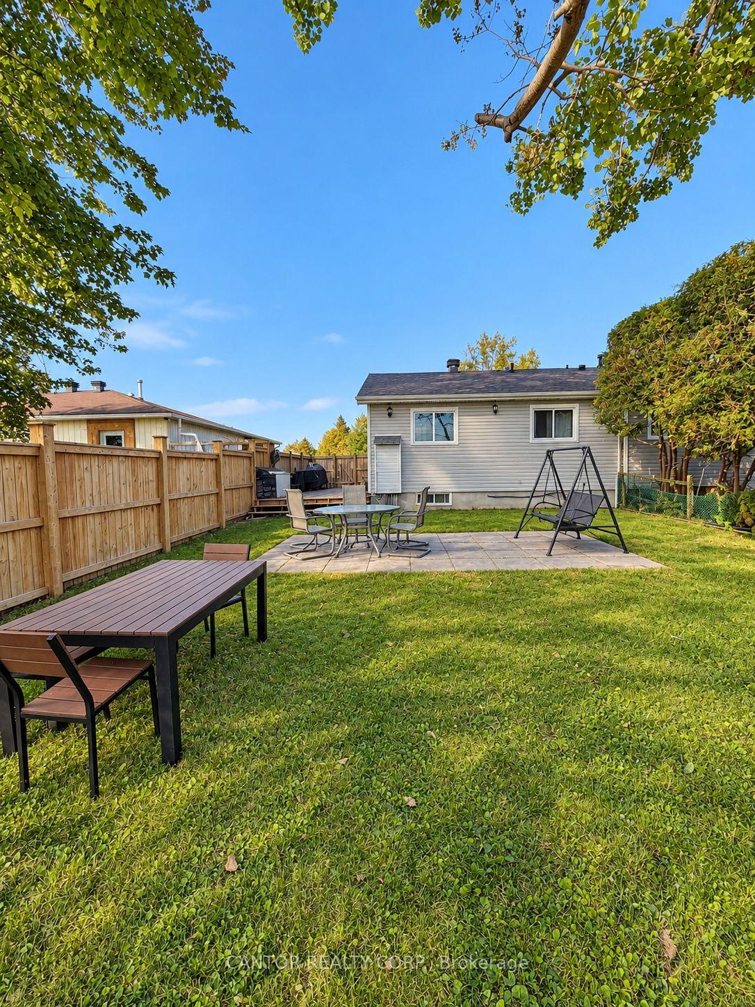 Photo 11 of 253 McElroy Drive, Ottawa, Kanata - Glencairn/Hazeldean — HOMEH