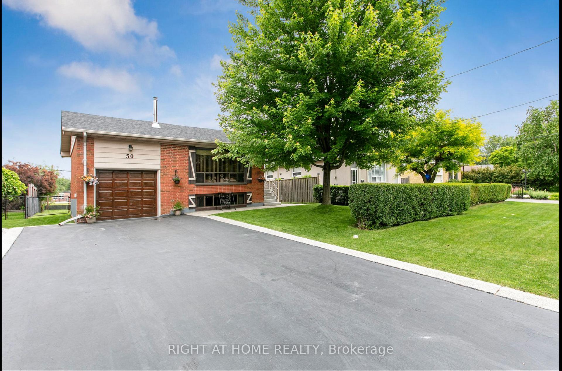Photo 1 of 50 Swanhurst Boulevard, Mississauga, Streetsville — HOMEH