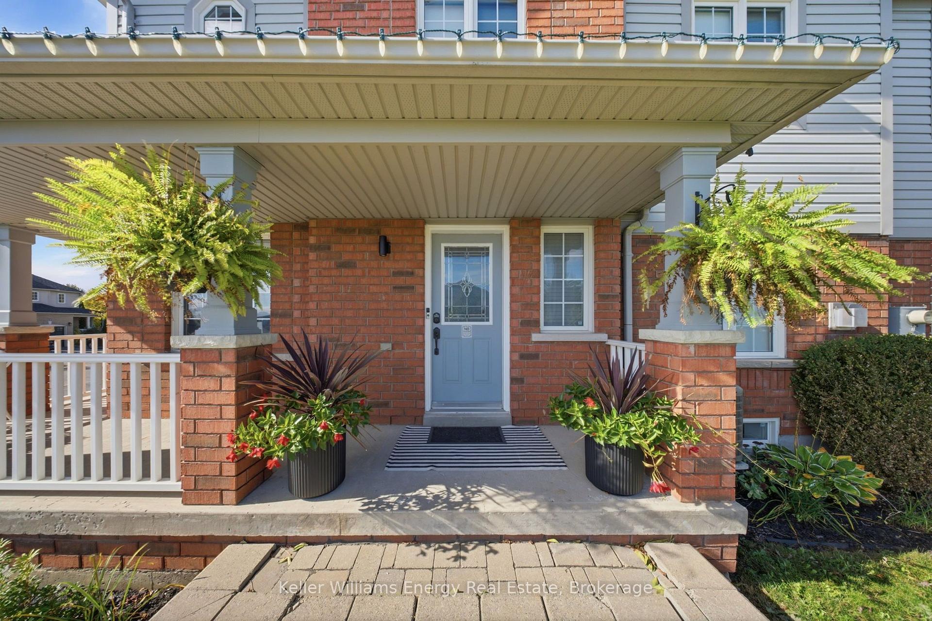 Photo 2 of 258 Bons Avenue, Clarington, Bowmanville — HOMEH