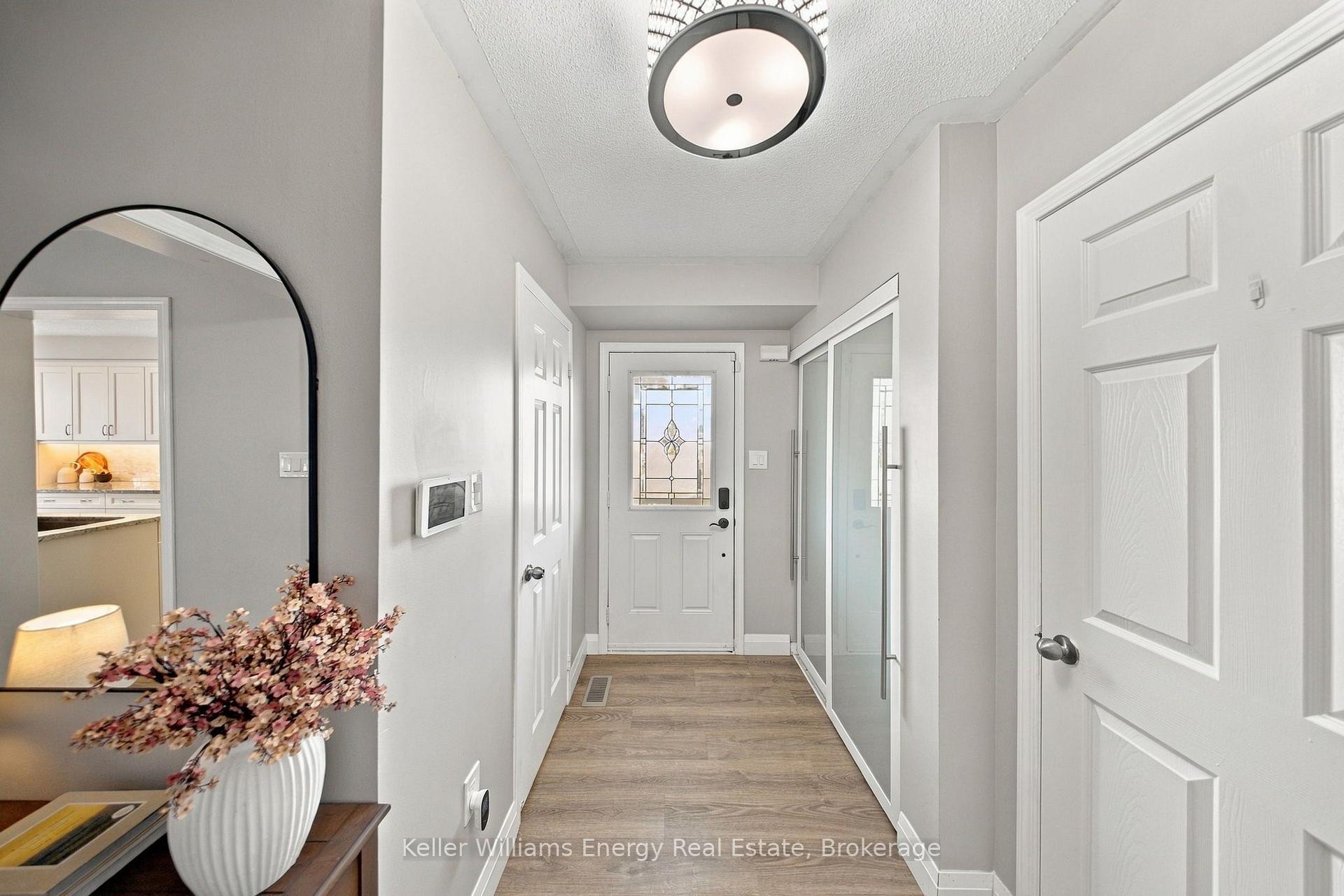 Photo 4 of 258 Bons Avenue, Clarington, Bowmanville — HOMEH