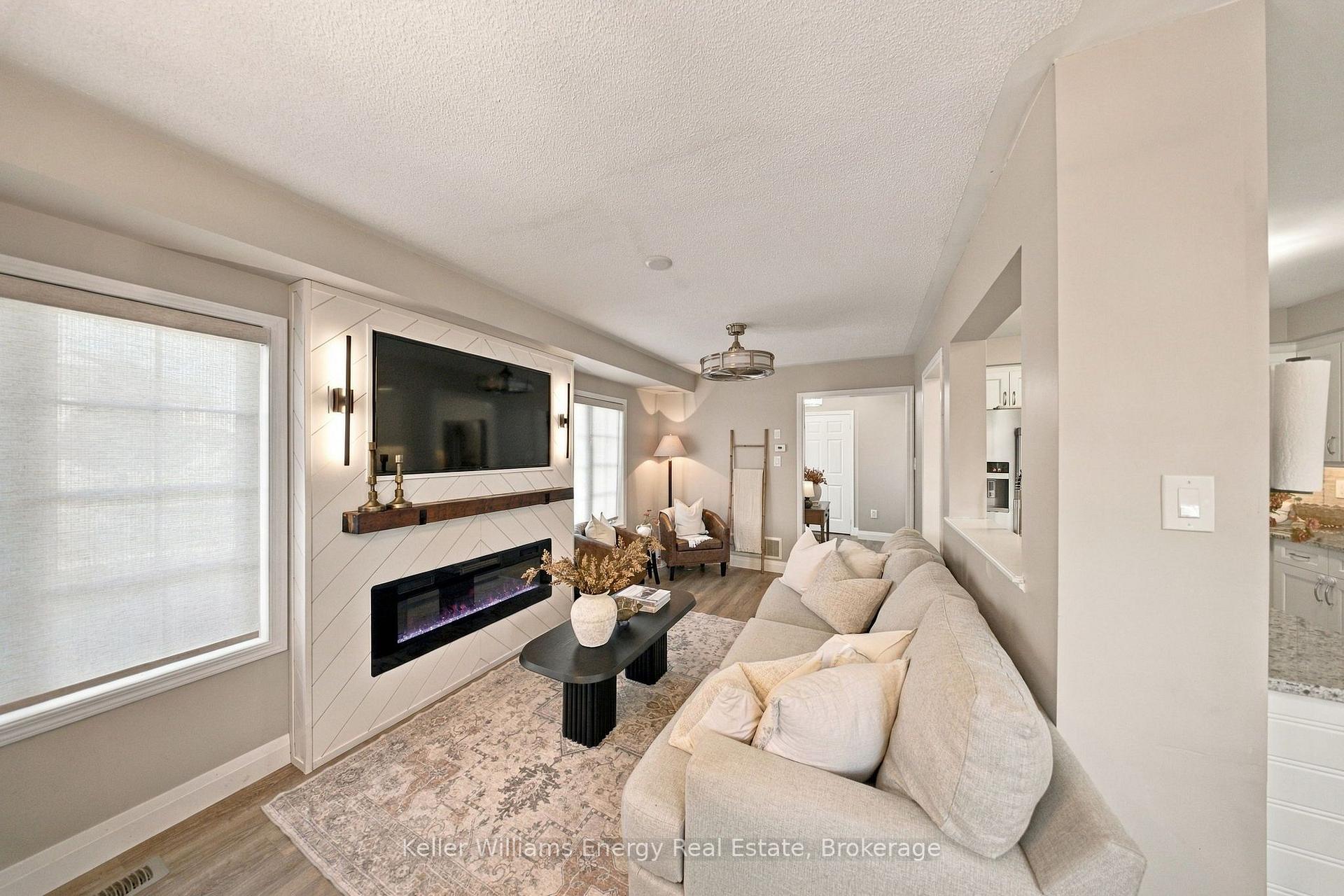 Photo 12 of 258 Bons Avenue, Clarington, Bowmanville — HOMEH