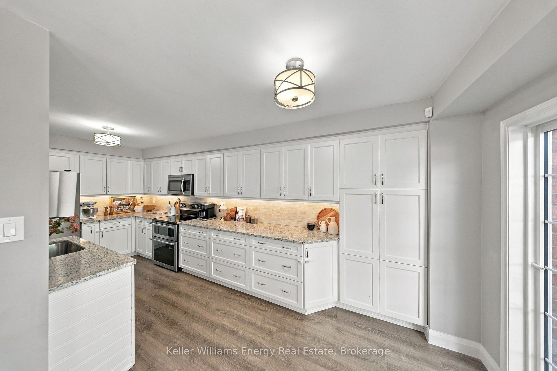 Photo 18 of 258 Bons Avenue, Clarington, Bowmanville — HOMEH