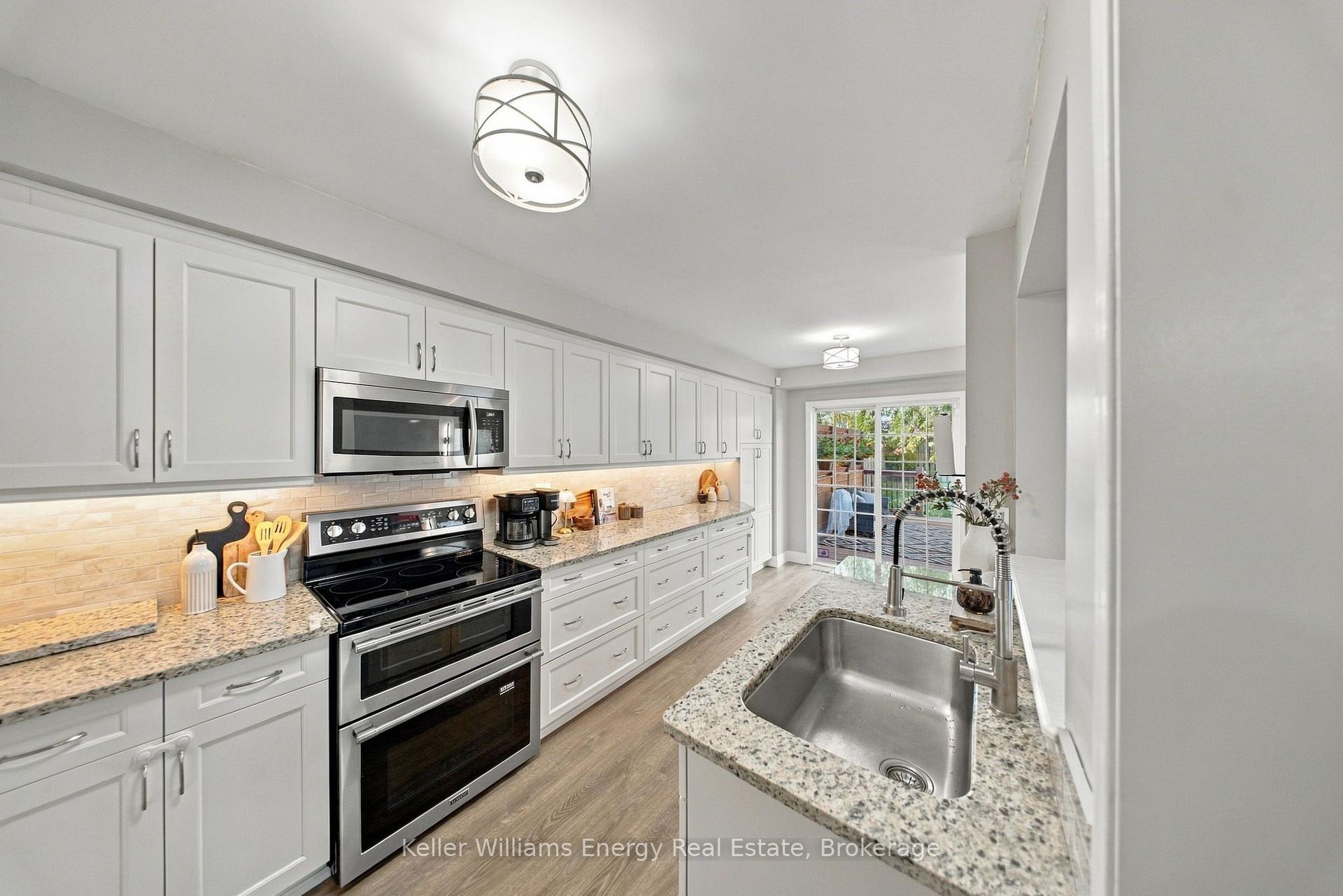 Photo 21 of 258 Bons Avenue, Clarington, Bowmanville — HOMEH