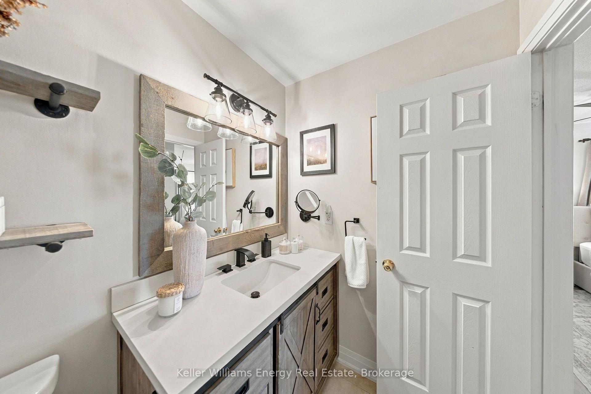 Photo 25 of 258 Bons Avenue, Clarington, Bowmanville — HOMEH