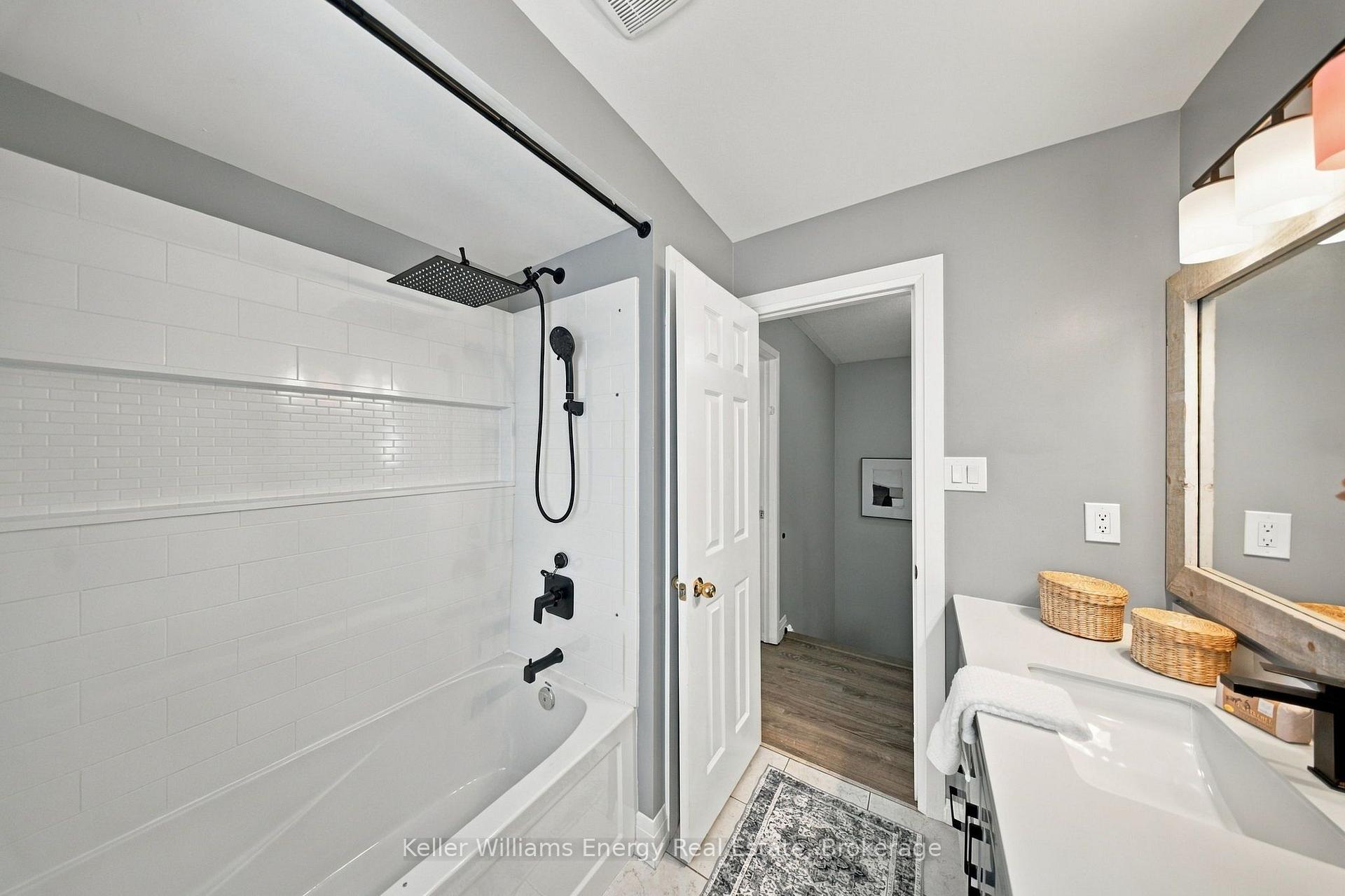 Photo 33 of 258 Bons Avenue, Clarington, Bowmanville — HOMEH