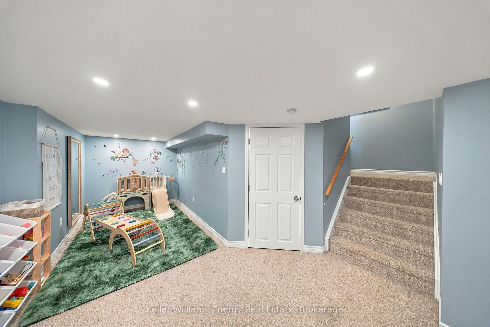Photo 38 of 258 Bons Avenue, Clarington, Bowmanville — HOMEH