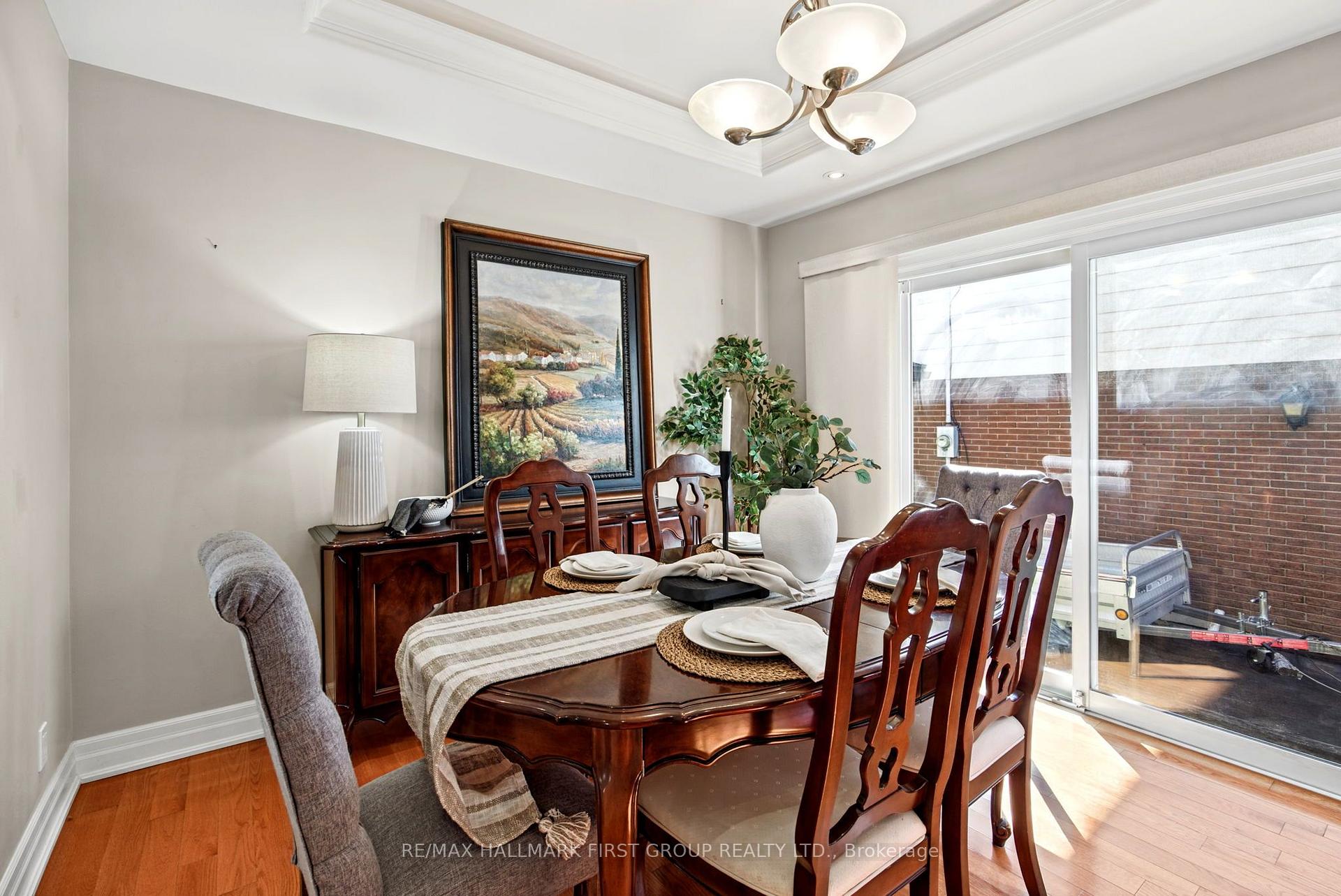 Photo 11 of 518 Gilbert Street E, Whitby, Downtown Whitby — HOMEH