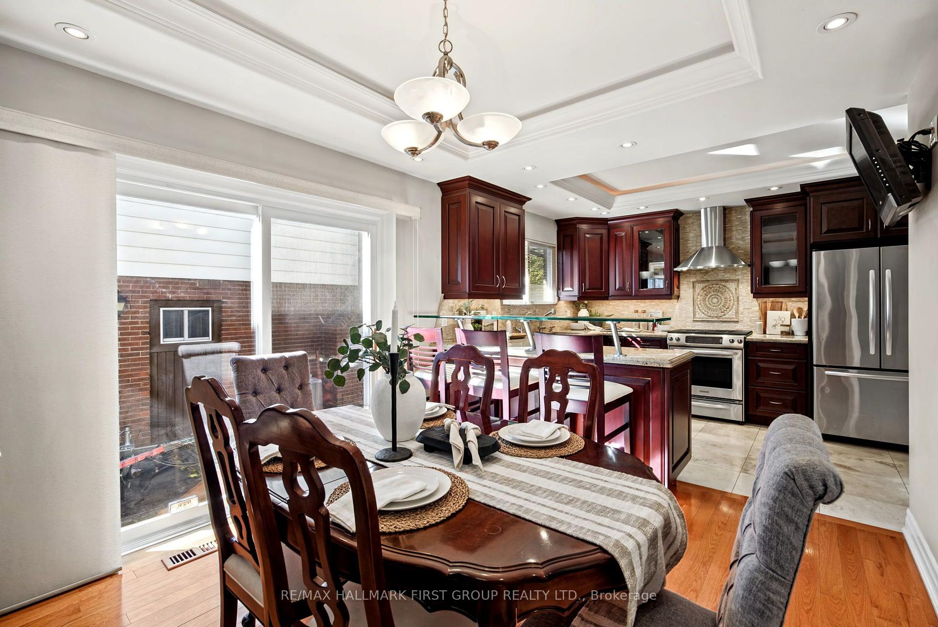 Photo 12 of 518 Gilbert Street E, Whitby, Downtown Whitby — HOMEH