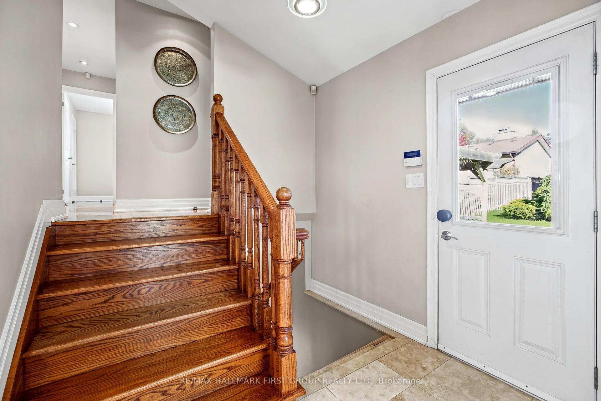 Photo 18 of 518 Gilbert Street E, Whitby, Downtown Whitby — HOMEH