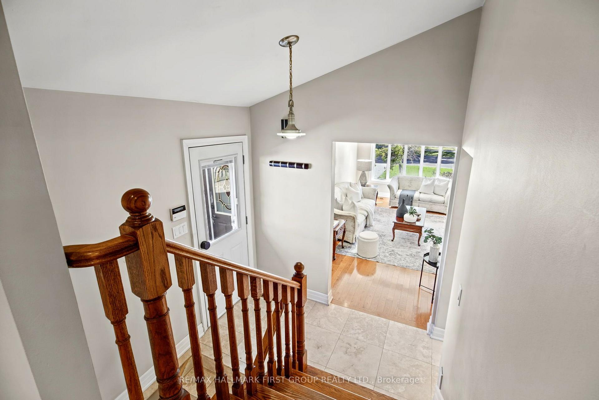 Photo 19 of 518 Gilbert Street E, Whitby, Downtown Whitby — HOMEH