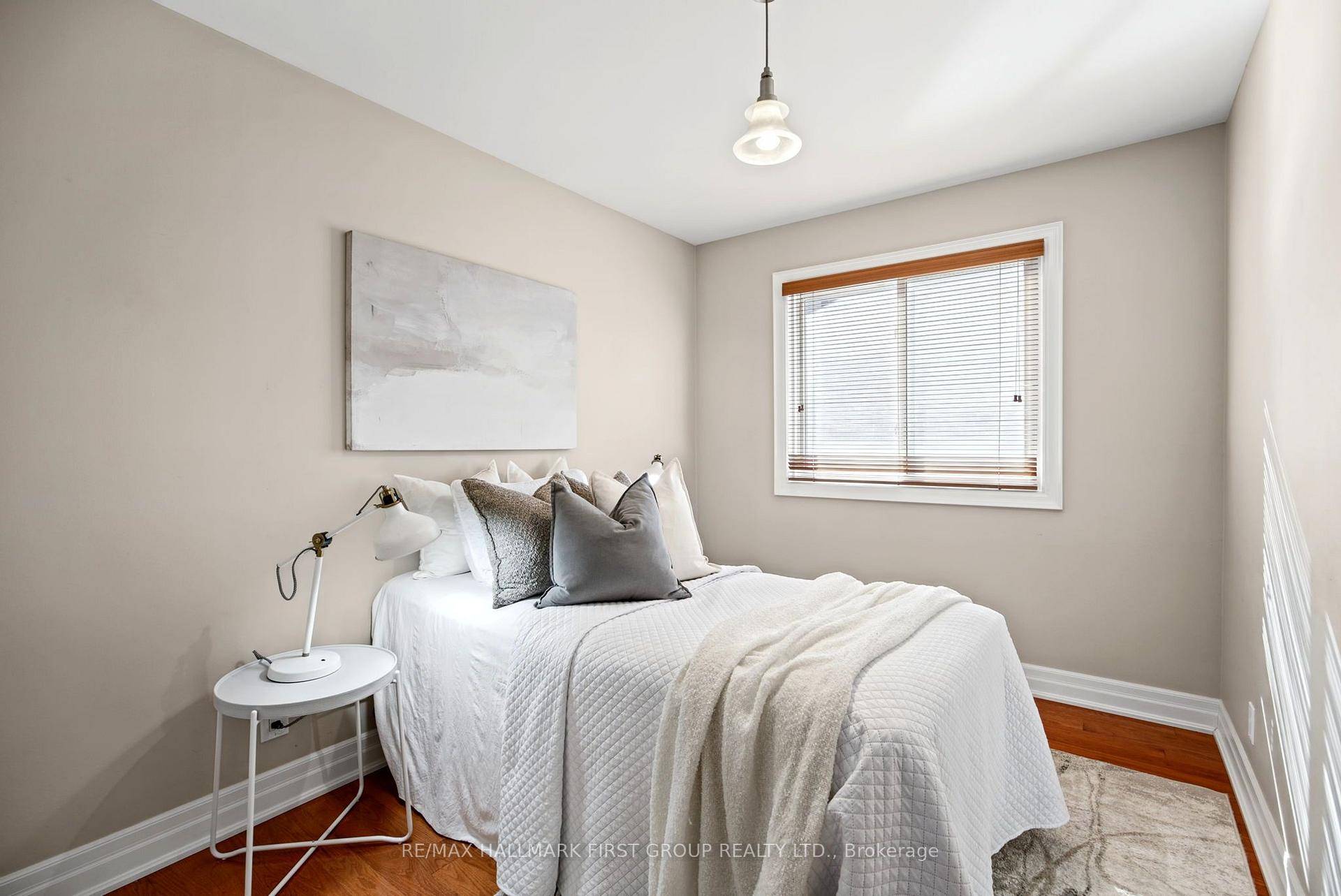 Photo 23 of 518 Gilbert Street E, Whitby, Downtown Whitby — HOMEH