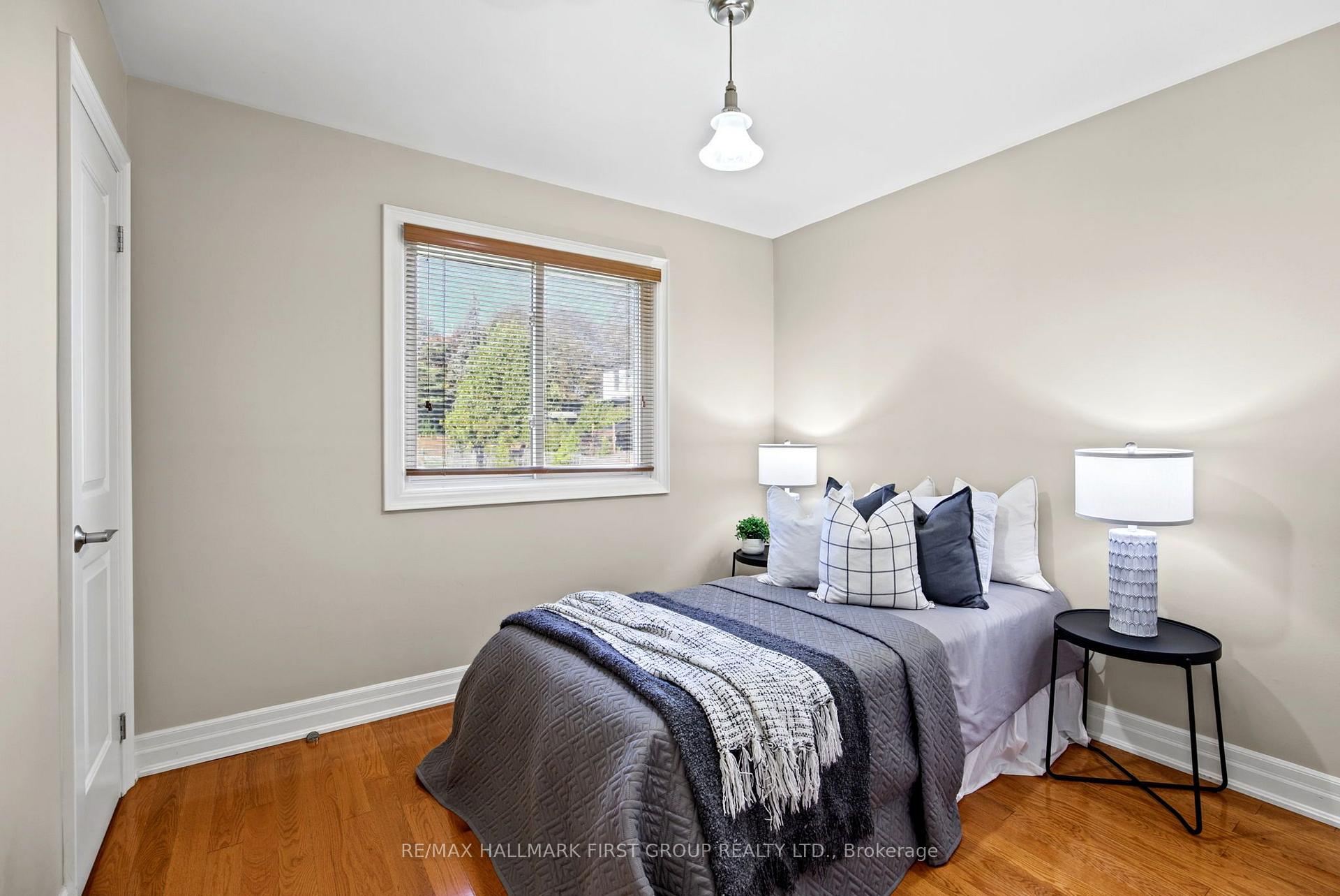 Photo 24 of 518 Gilbert Street E, Whitby, Downtown Whitby — HOMEH