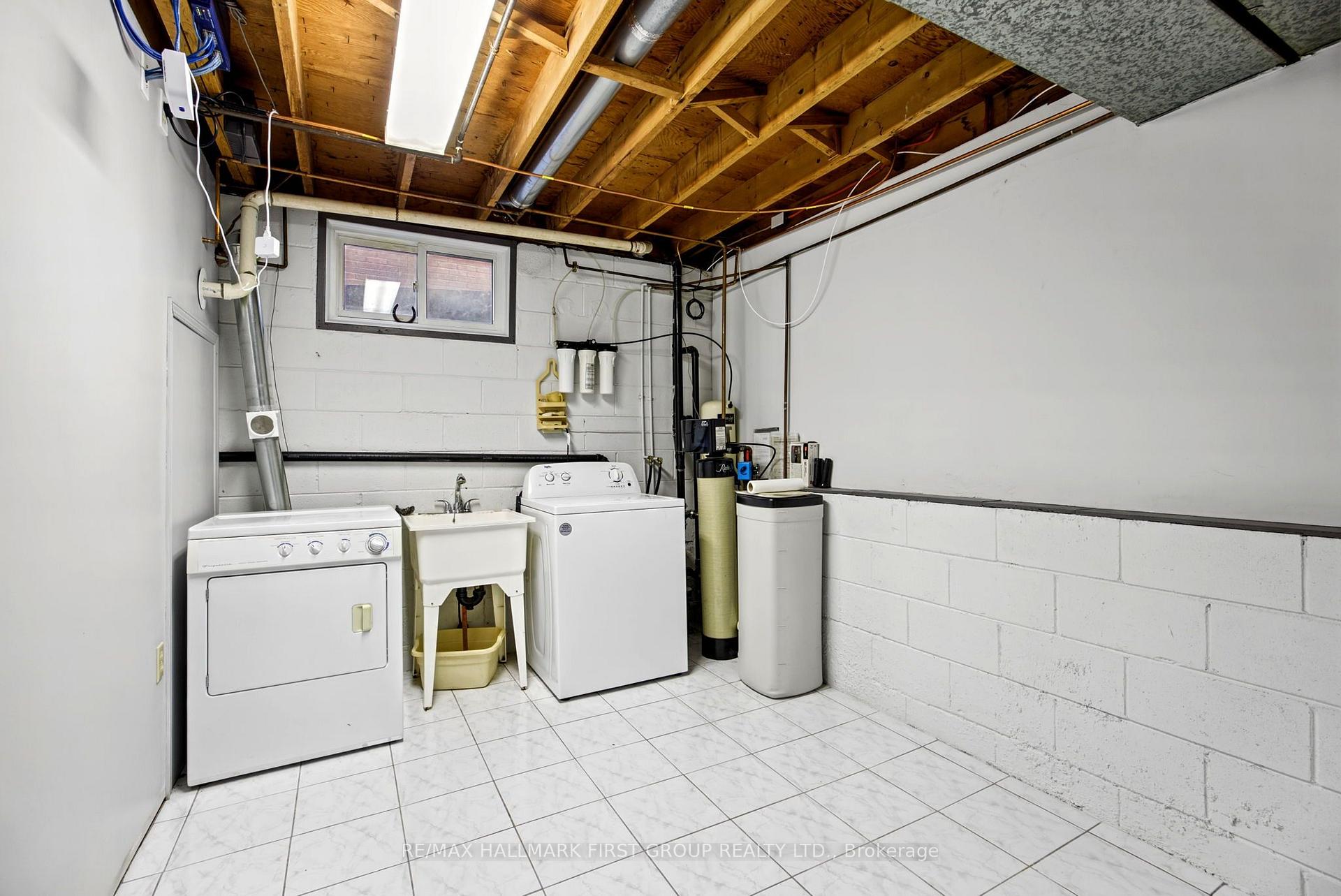 Photo 35 of 518 Gilbert Street E, Whitby, Downtown Whitby — HOMEH
