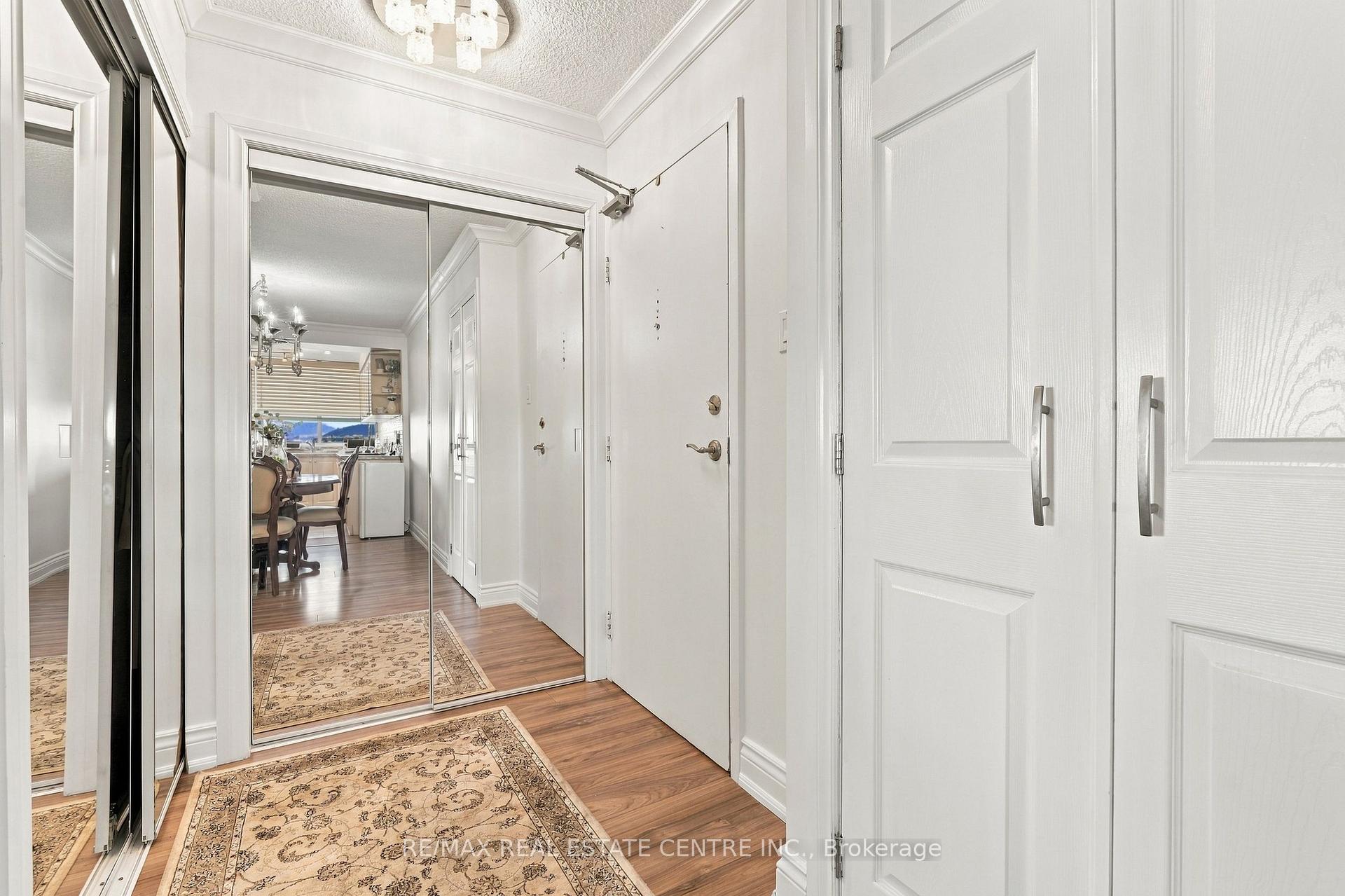 Photo 6 of Unit 1110, 355 Rathburn Road E, Mississauga, Rathwood — HOMEH