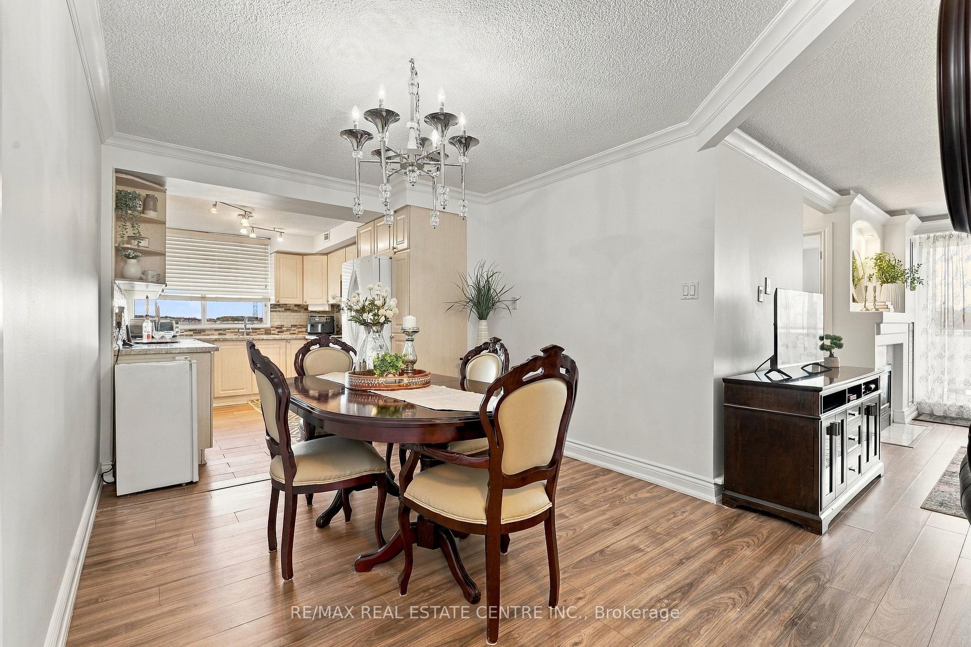 Photo 10 of Unit 1110, 355 Rathburn Road E, Mississauga, Rathwood — HOMEH