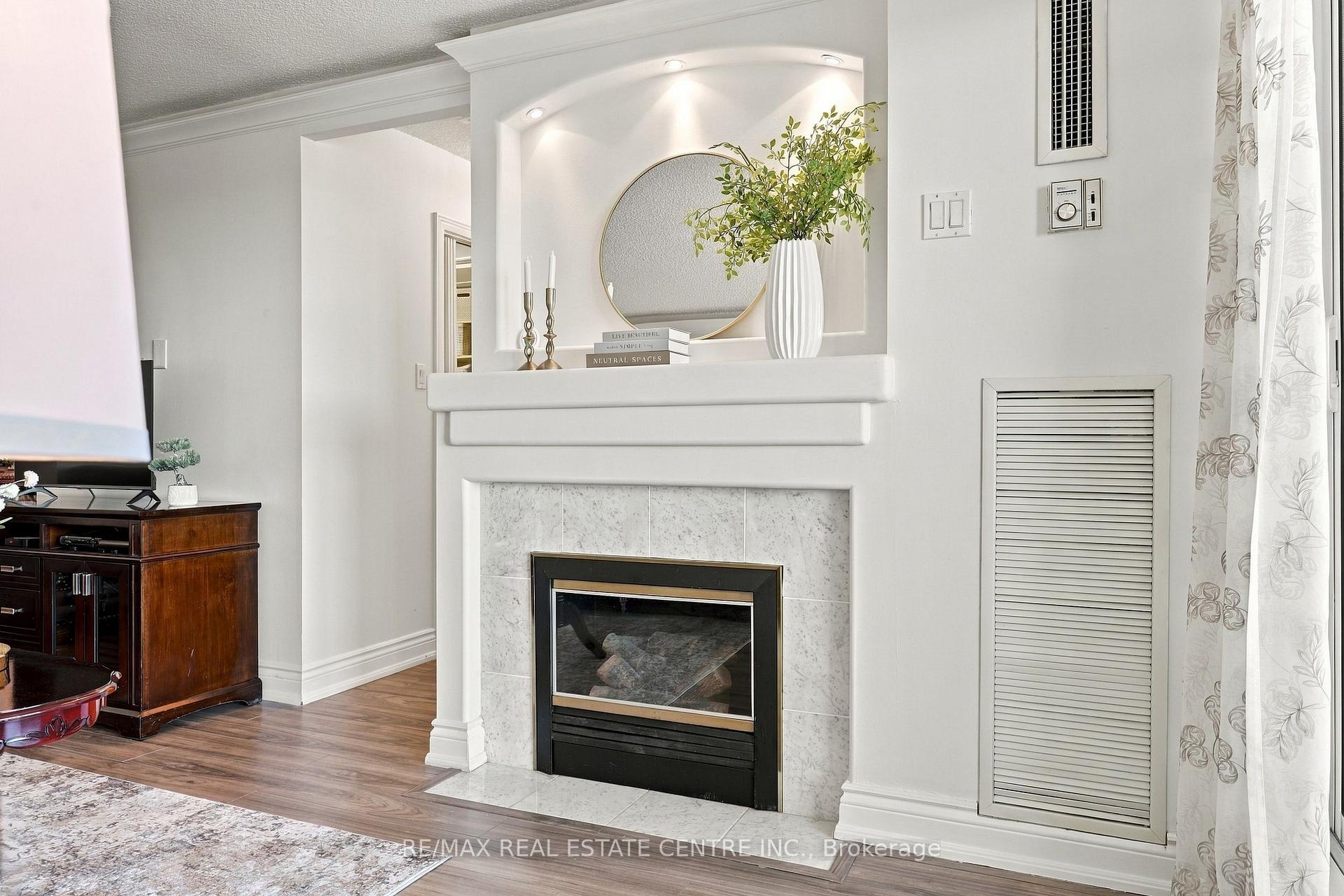 Photo 12 of Unit 1110, 355 Rathburn Road E, Mississauga, Rathwood — HOMEH