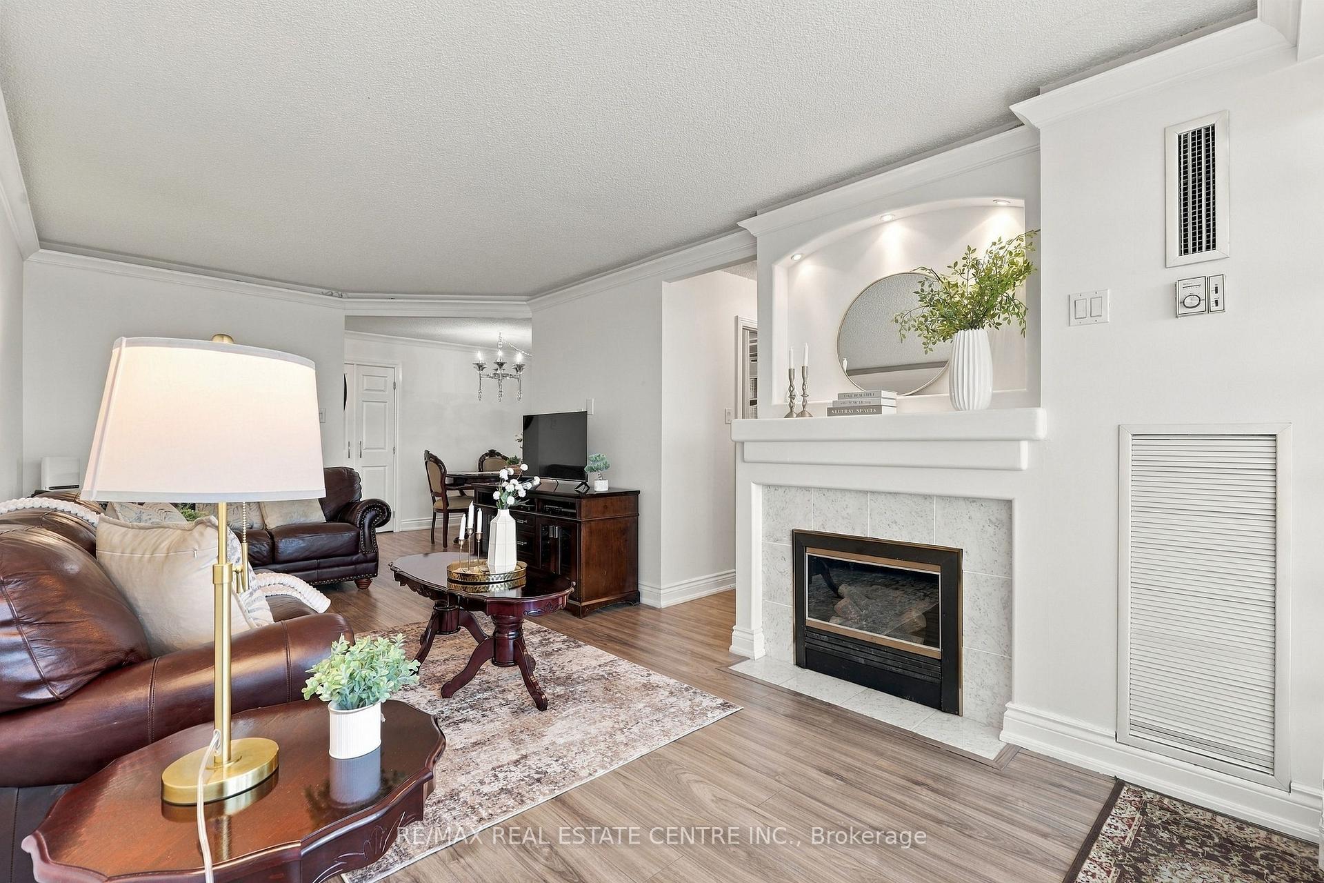 Photo 13 of Unit 1110, 355 Rathburn Road E, Mississauga, Rathwood — HOMEH